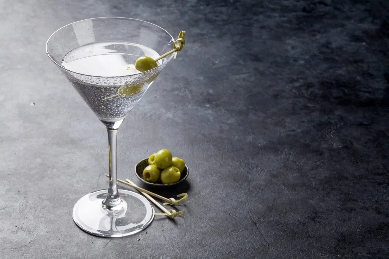 vodka-martini-cocktail-1280x854.jpg (Copy)