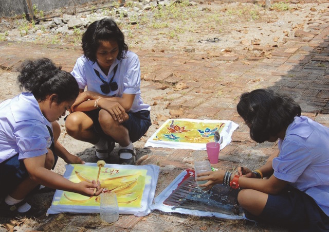 Local community giving back painting class