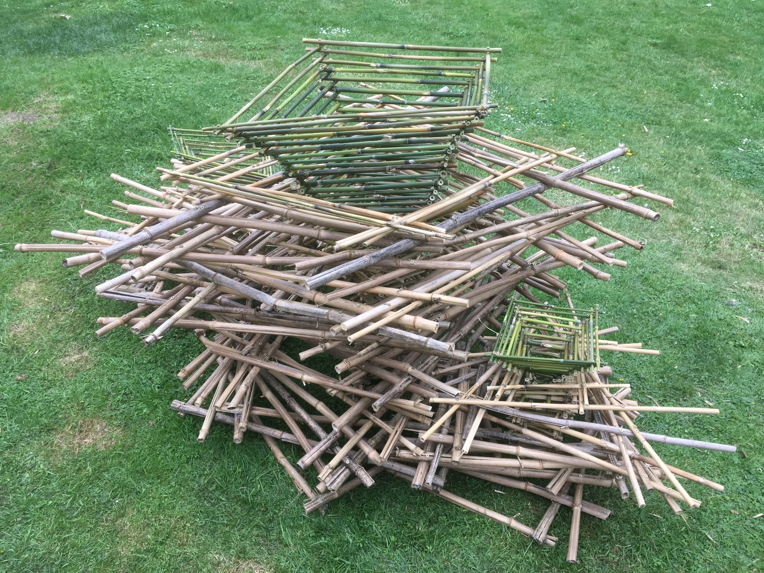  Divided Tension, bamboo, 90 x 80 x 280cm 