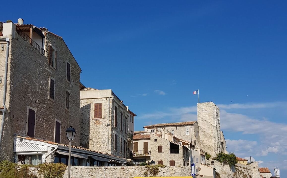 Antibes &nbsp; &nbsp; &nbsp; &nbsp; &nbsp; &nbsp; &nbsp; &nbsp; &nbsp; &nbsp;                  &nbsp; photo: Lynne Flood-Paddock
