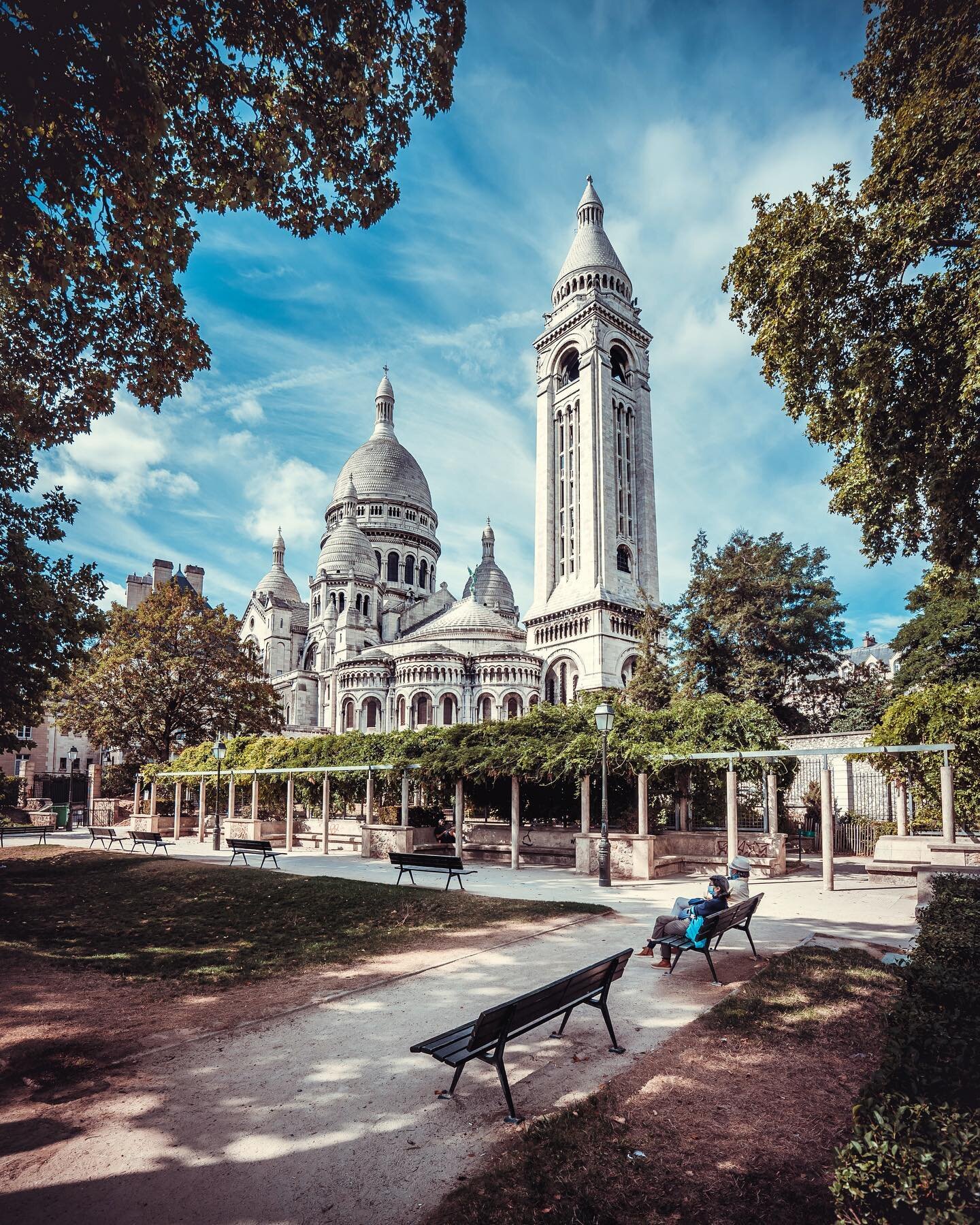 Montmartre Postcard 🤩
.
Location : Square Marcel-Bleustein-Blanchet 📍
🔹🔹🔹🔹🔹🔹🔹🔹🔹🔹
www.laurentderossi.com
🔵
⚪⁣
🔴⁣
#Paris #France #parismonamour #streetsvision #passionpassport #TasteinTravel #UrbanAndStreet #seemyparis #beautifuldestinati