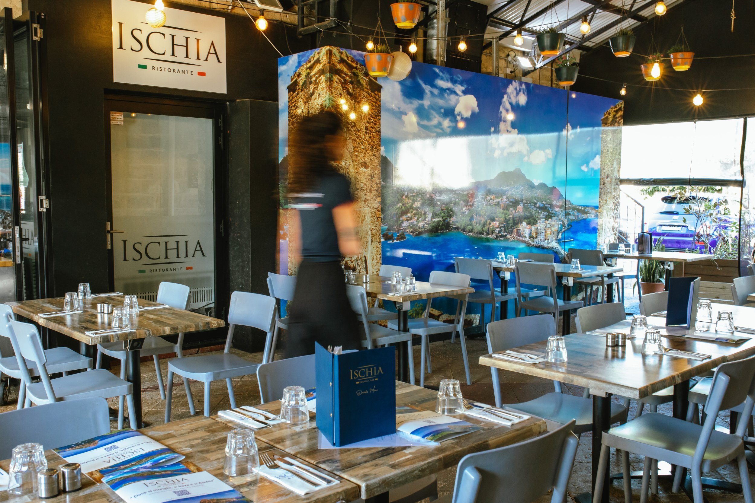 Ischia+restaurant+friends+%287+of+12%29.jpg
