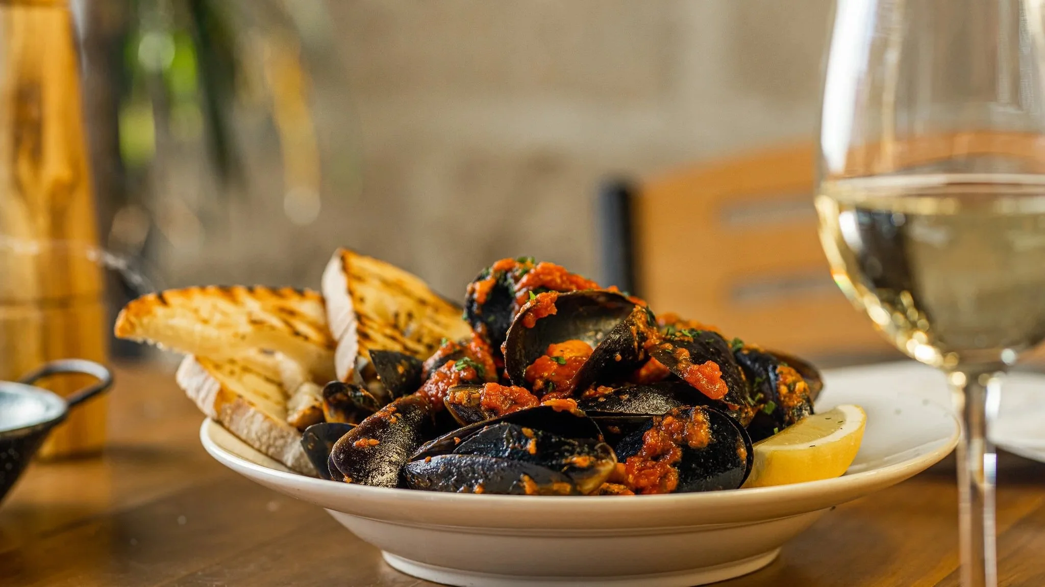 Ischia_FOOD_Mussels+%283+of+21%29.jpg