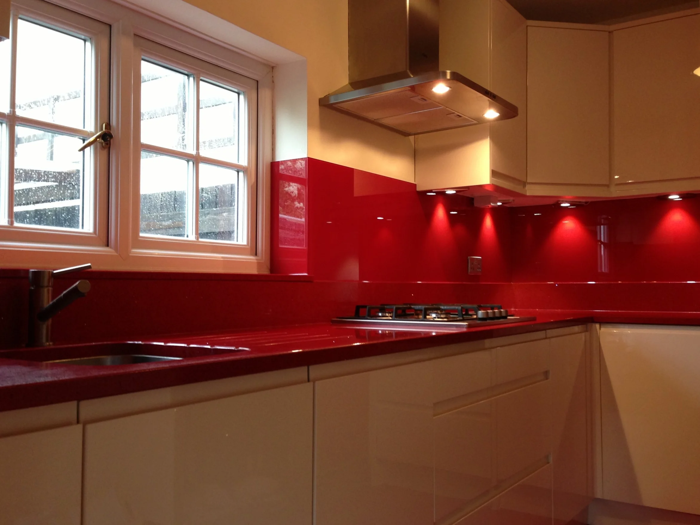 Red Glass Splashback, Harpenden