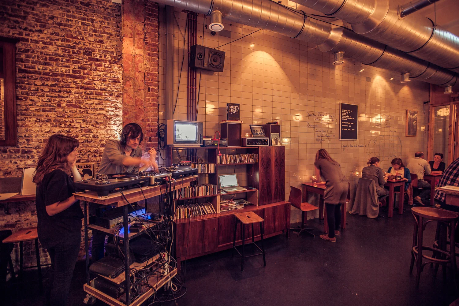 HGH_DINER_AND_DJ-14_1500px.jpg