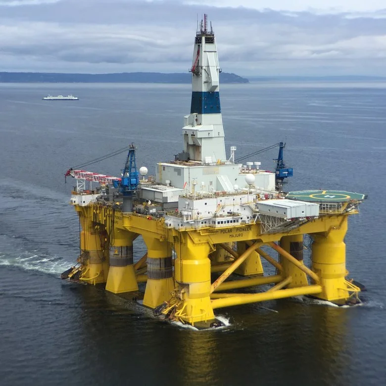 An off shore oil rig (Image Source: Steve Ringman/ The Seattle Times)