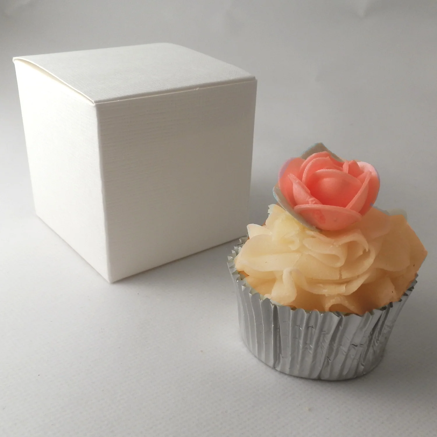 Square Individual Cupcake boxes: White: 80mm