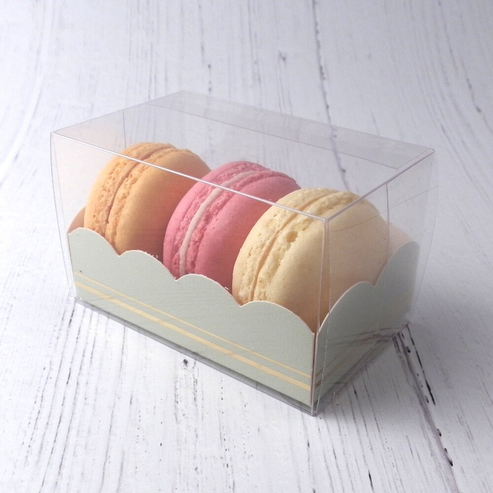 Macaron Boxes with Clear Lids,50-Pack Macaroons Container Gift Packaging Box with 6 Grid,7.6 x 2.8 x 1.9 Plastic Cake Trays for Chocolate,Truffles Cake,Desserts Mini Cupcakes,Cookies or Muffins 