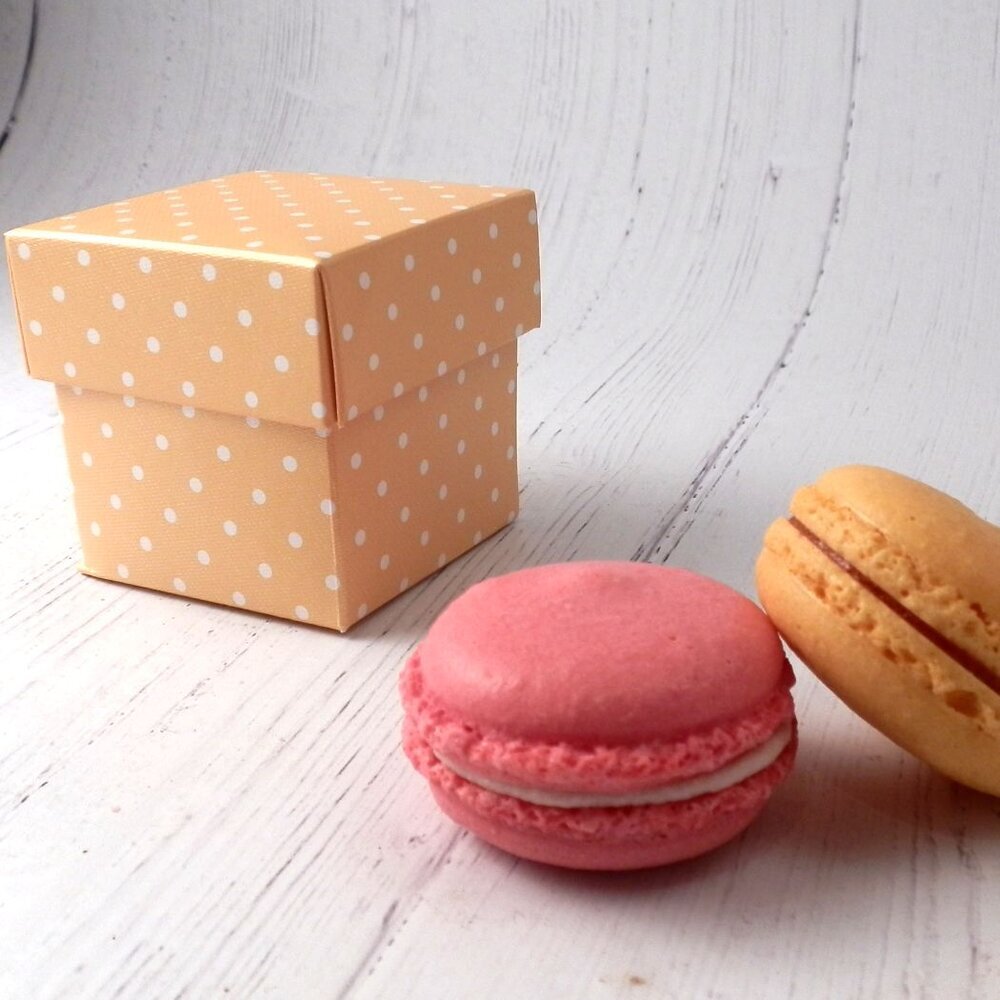 Single Macaron Boxes: Gold Polka Dot: Pack of 10