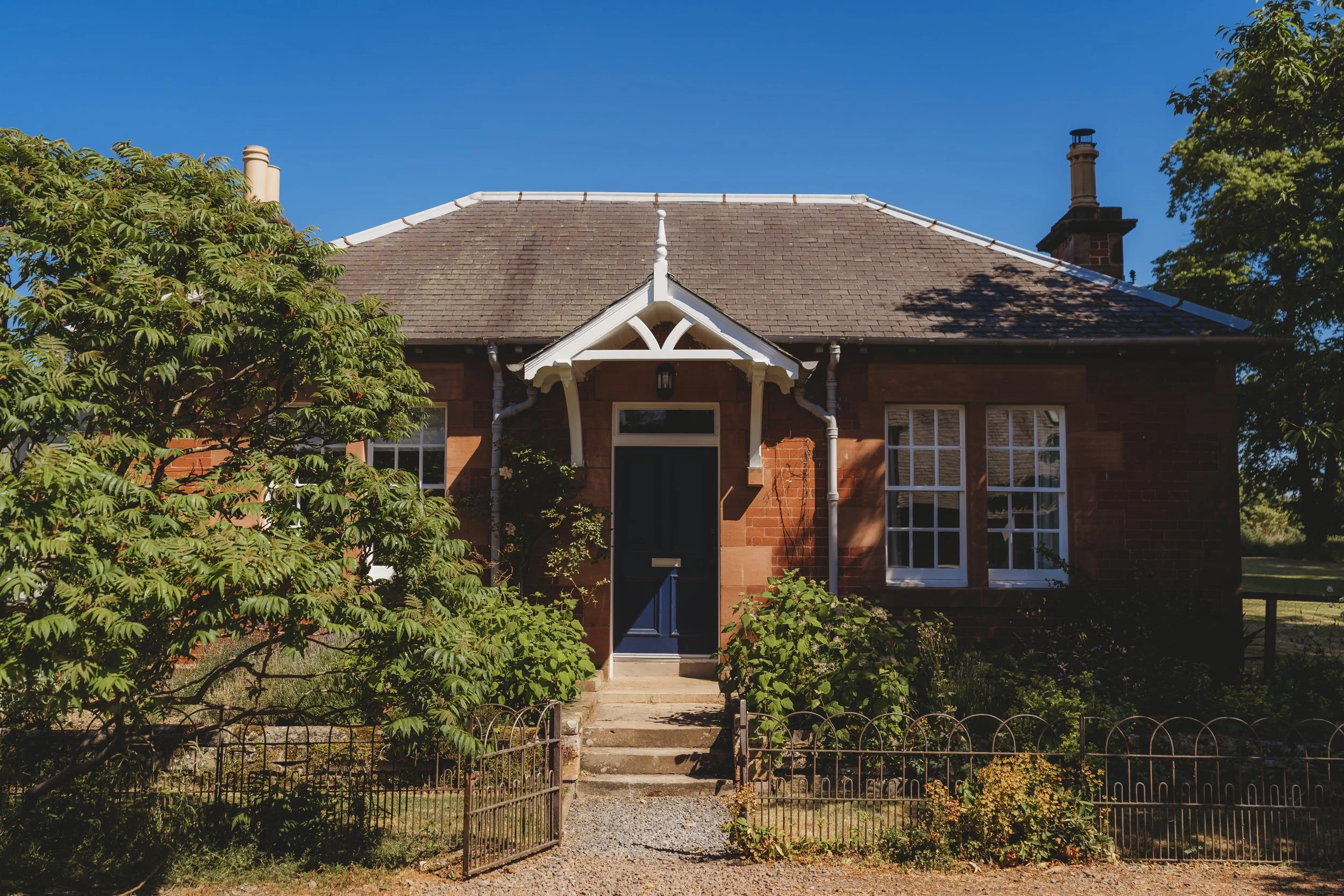 Garden Bothy exterior summer.jpg