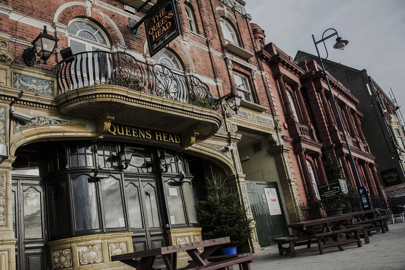 The Queen's Head.jpg