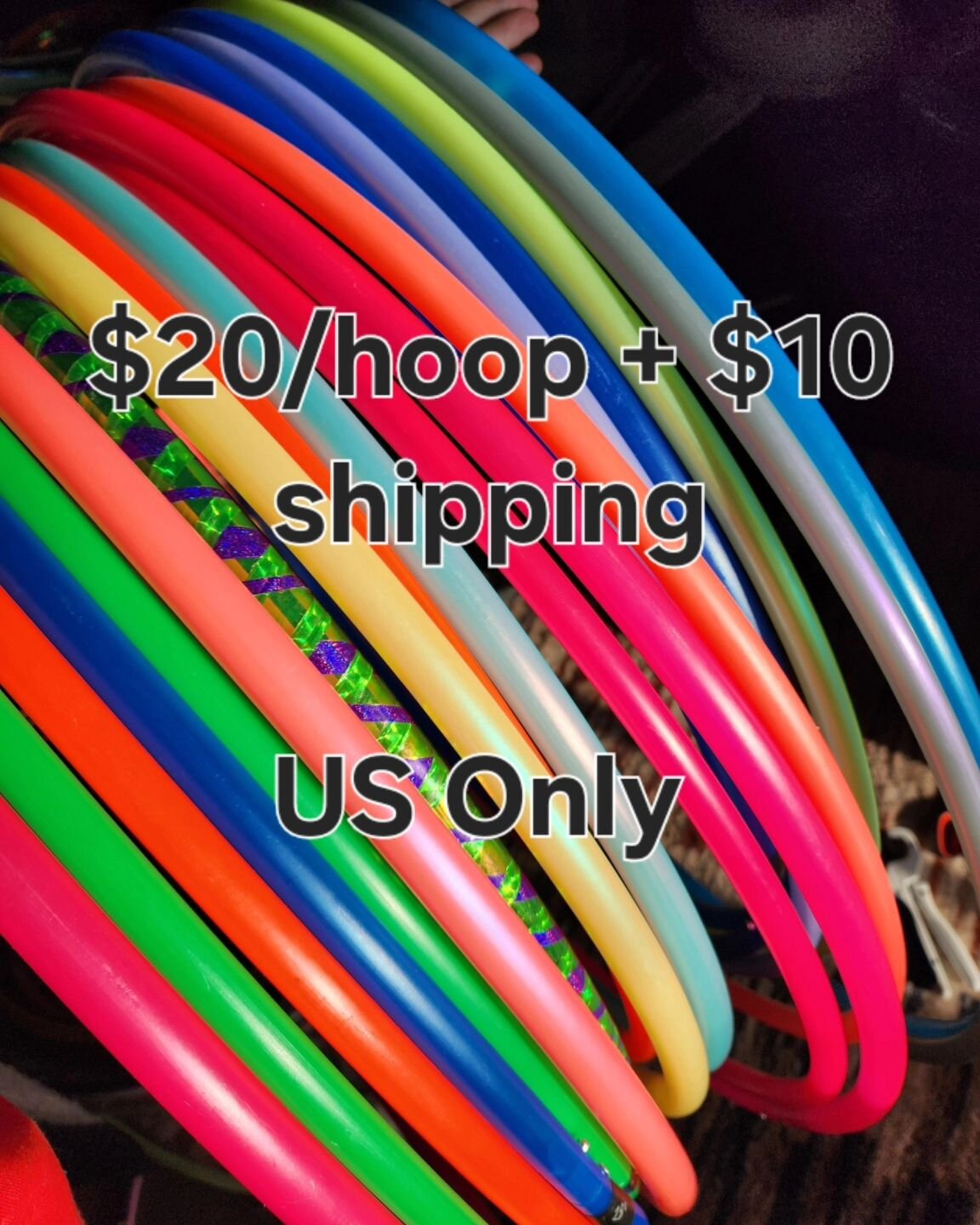 ✨️Discounted hoops leftover from vending - our loss is your gain!✨️

These hoops have minor scuffs and scrapes (most overall are not damaged) from being carried around and put on display, perfect if you're looking to try a new size, add a new color t