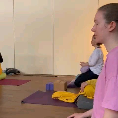 What a treat to be studying with @rodstrykerofficial at the @landguet.ried after 4 years of online studies (and one in-person class in the late 90's in NYC that left a deep energy imprint in me!) 
Moon, Sun and Fire practices, yoga nidra, pranayama a