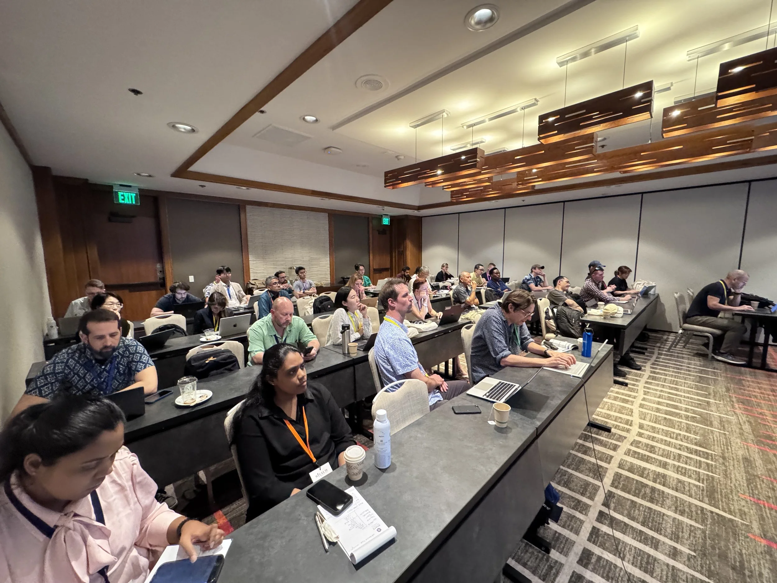 IGL Demonstrates Text Analytics and AI Tutorial for Internet Governance at HICSS-59