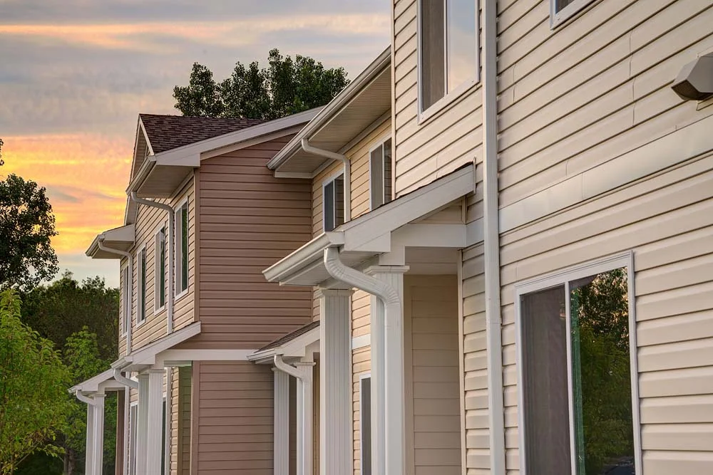 FerrisState-Exterior-371-378-Front-2760-NeutralColor-LoRez[1].jpg