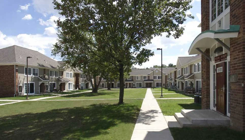 Campus Court at Knollwood
