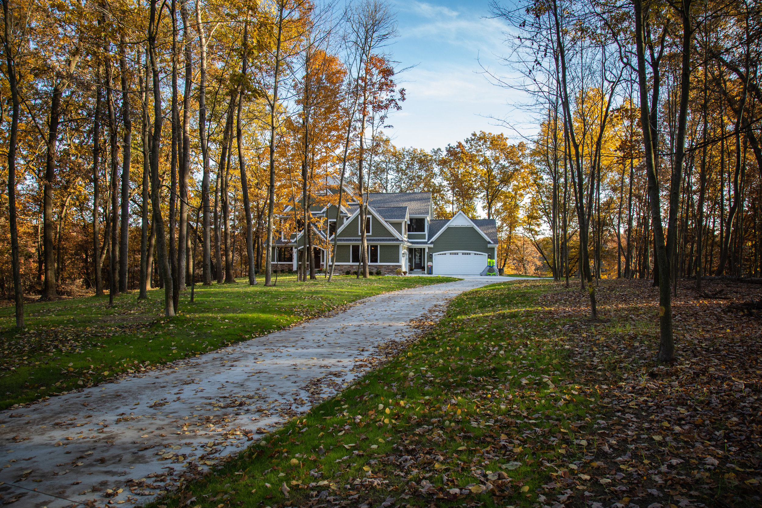 11.16.18-Hidden+Lake_Exterior+7_Long+Driveway[1].JPG