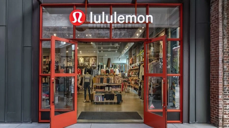 lululemon store front.jpg