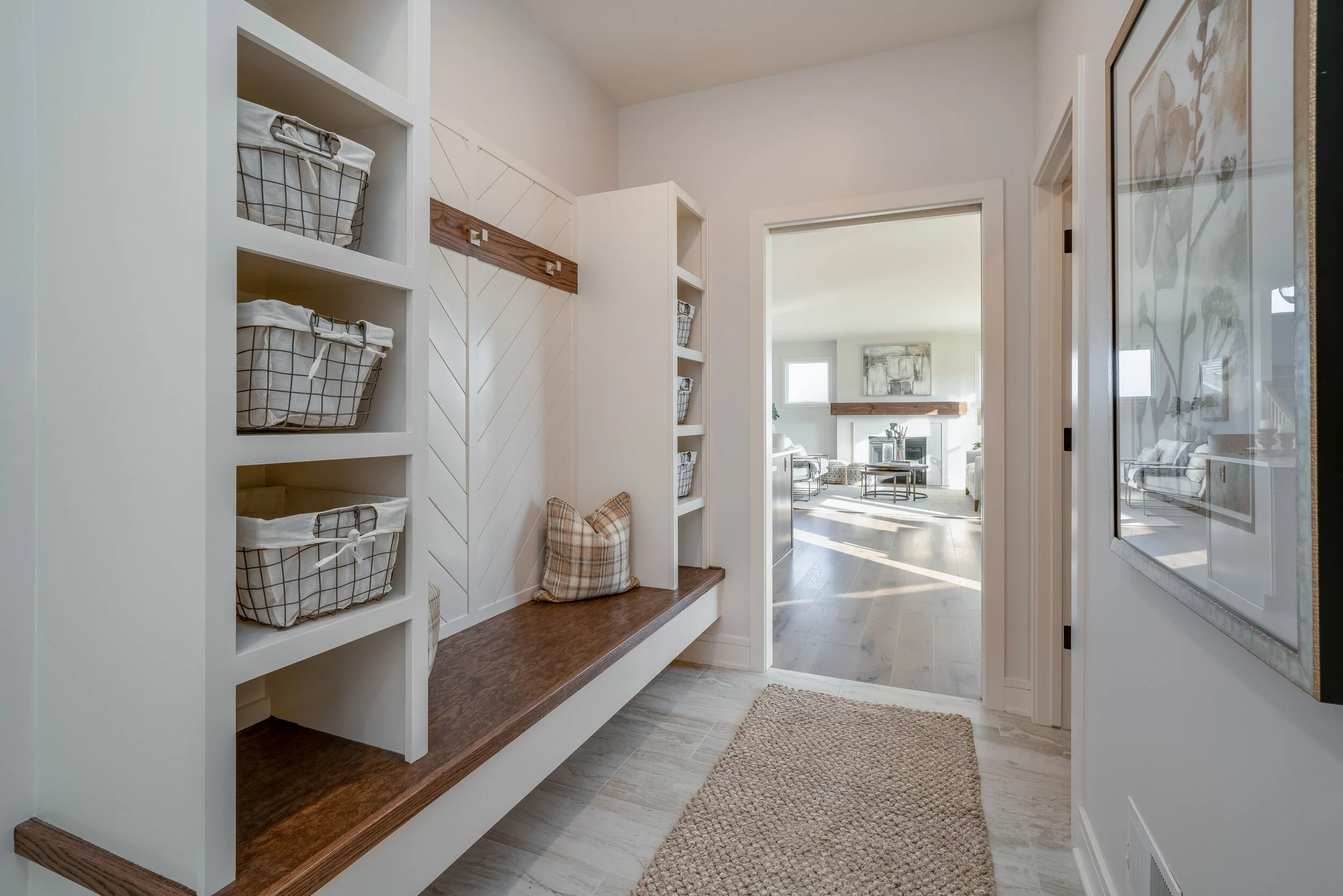 TS-01-023_Hawthorn_Mudroom_Custom built-in_View to dining.jpg
