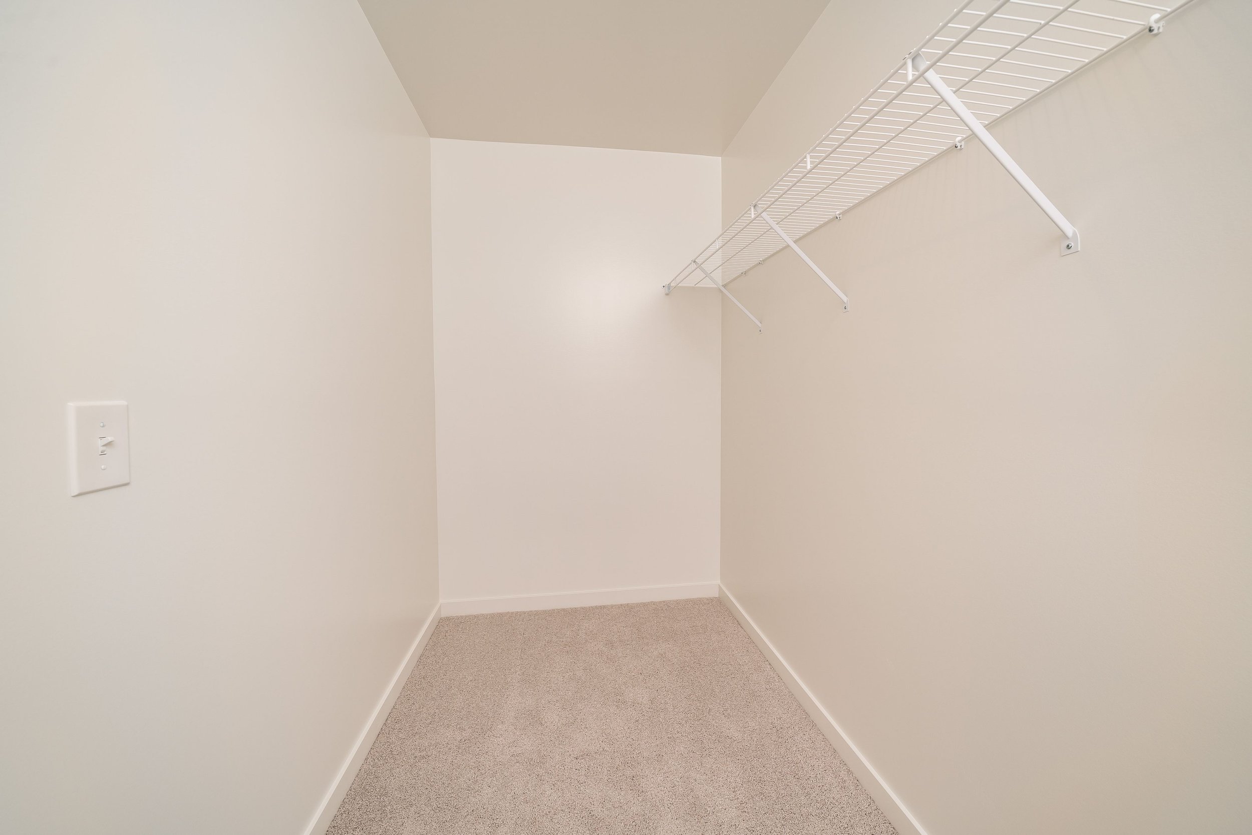 TW_02_30_4079_Corvo_Trace_Parade_Interior_Upper Bed Closet.jpg