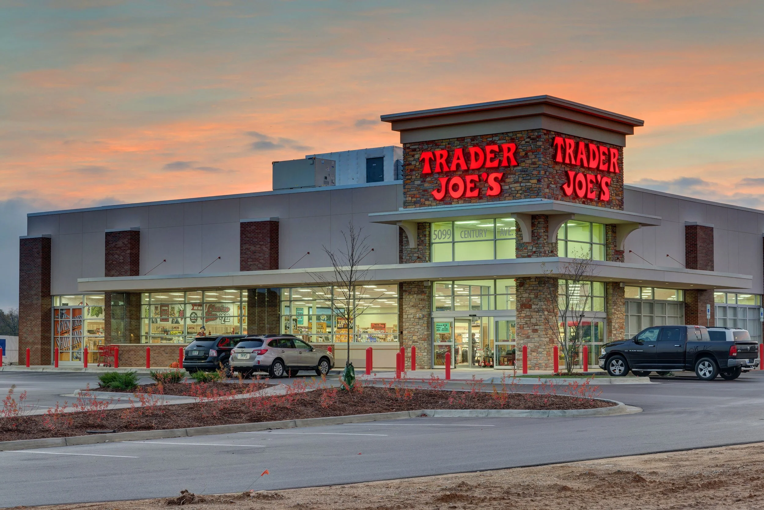 TraderJoes-DrakeDevelopment-4079 minimized.jpg