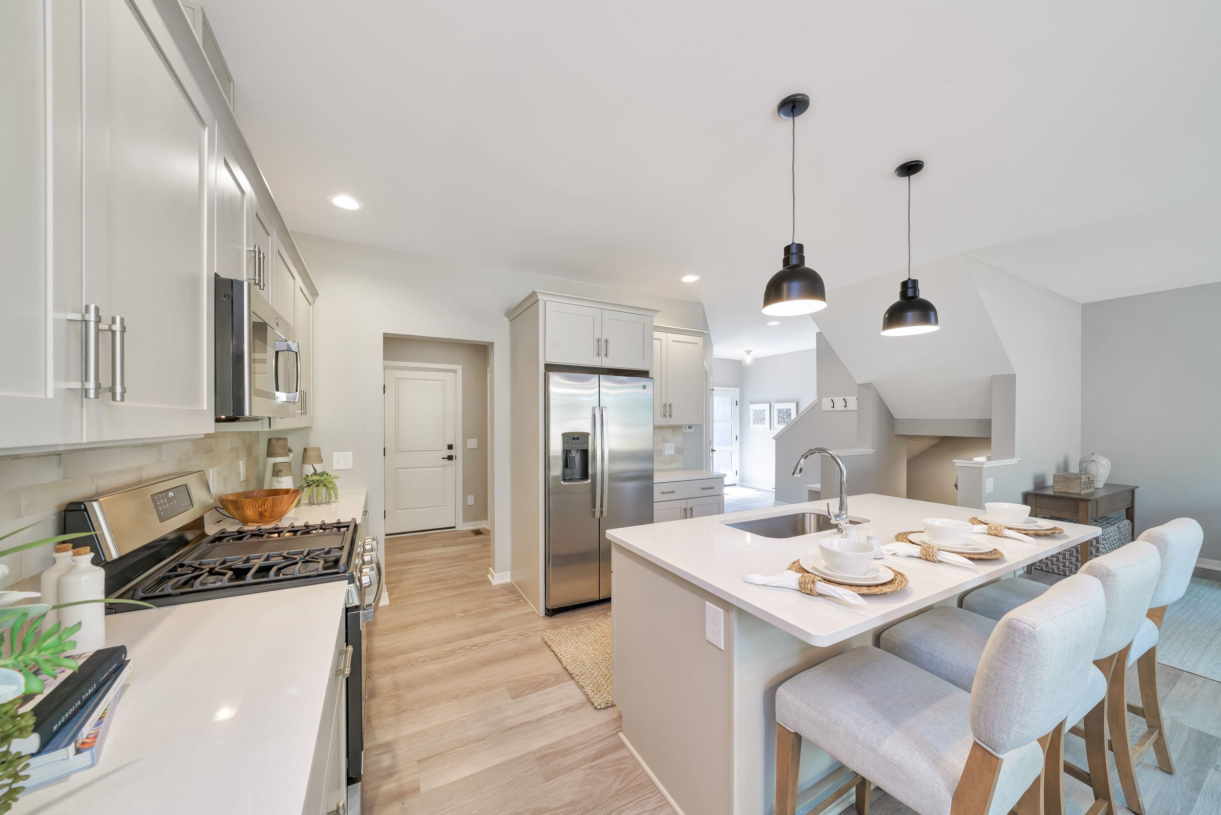 TW-02-44 Kitchen into Mudroom.jpg