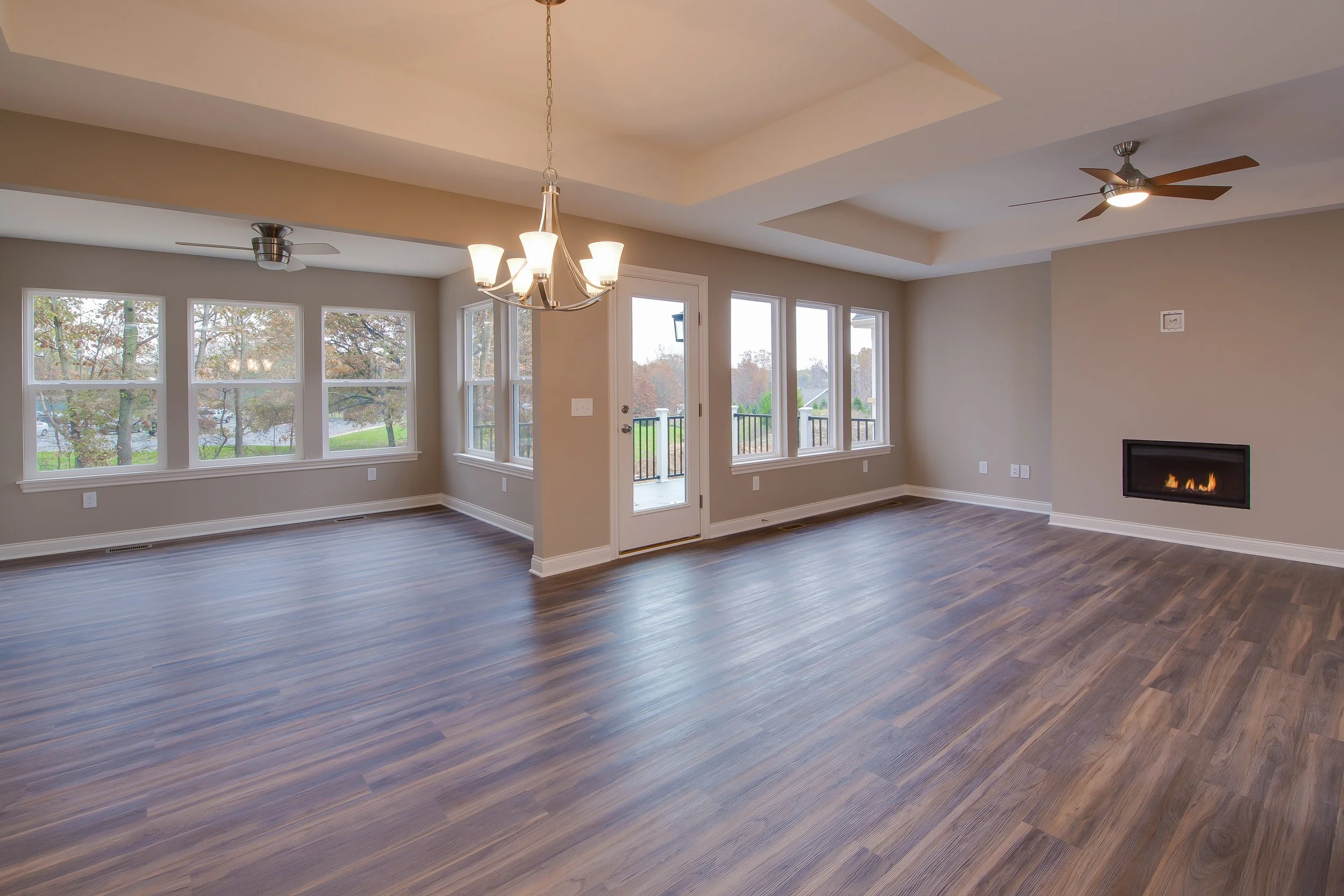 11 21 2017 WR-01-038_Bluebell_Dining_Sunroom_Kitchen_Fireplace.JPG