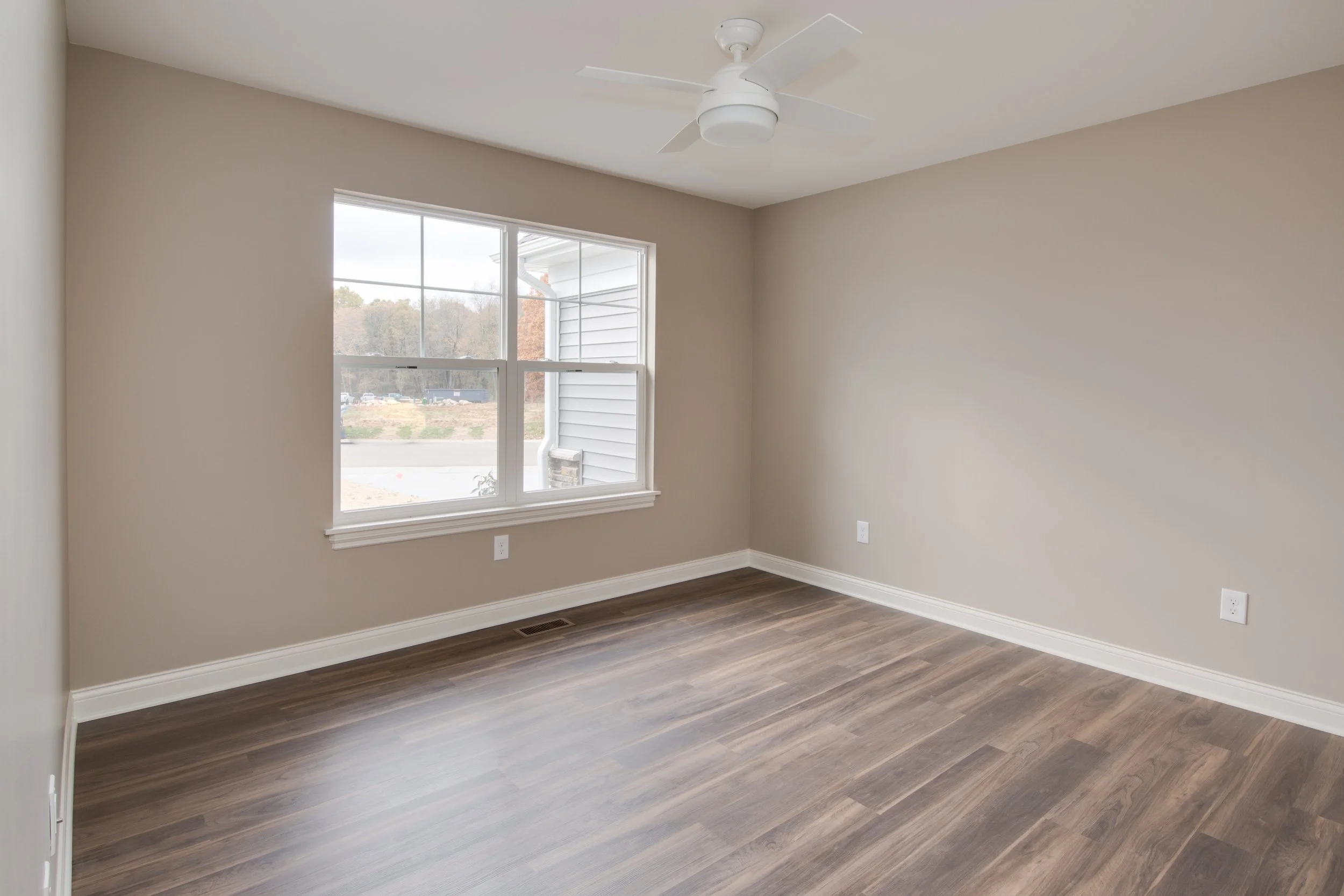 11 21 2017_WR-01-038_Bluebell_Bedroom 2.JPG