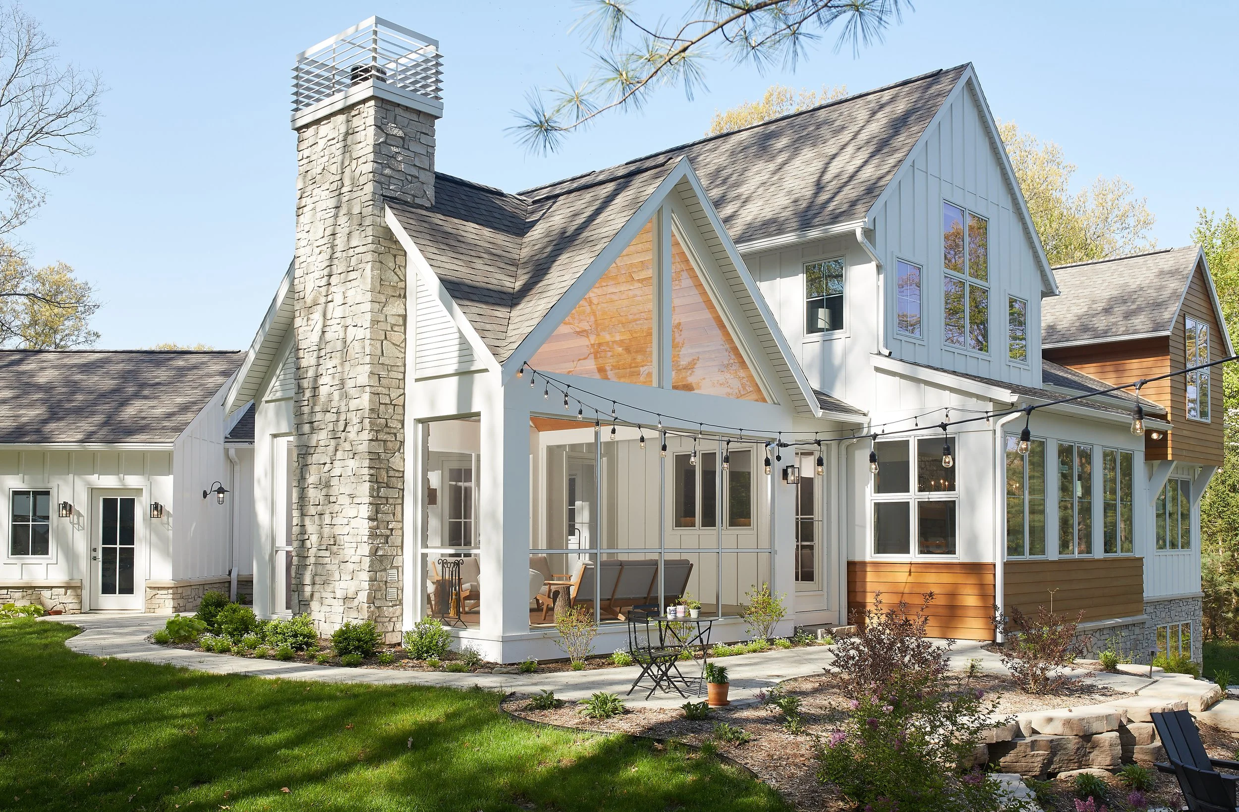 Lakeside Modern Farmhouse