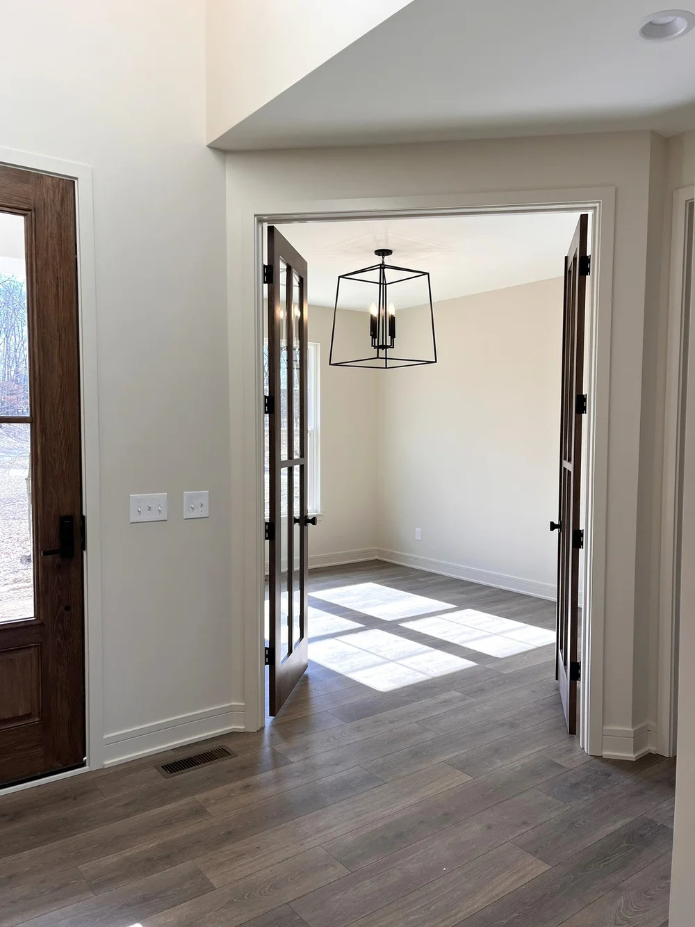 HL-06-148 Firethorn Office Looking In.JPEG