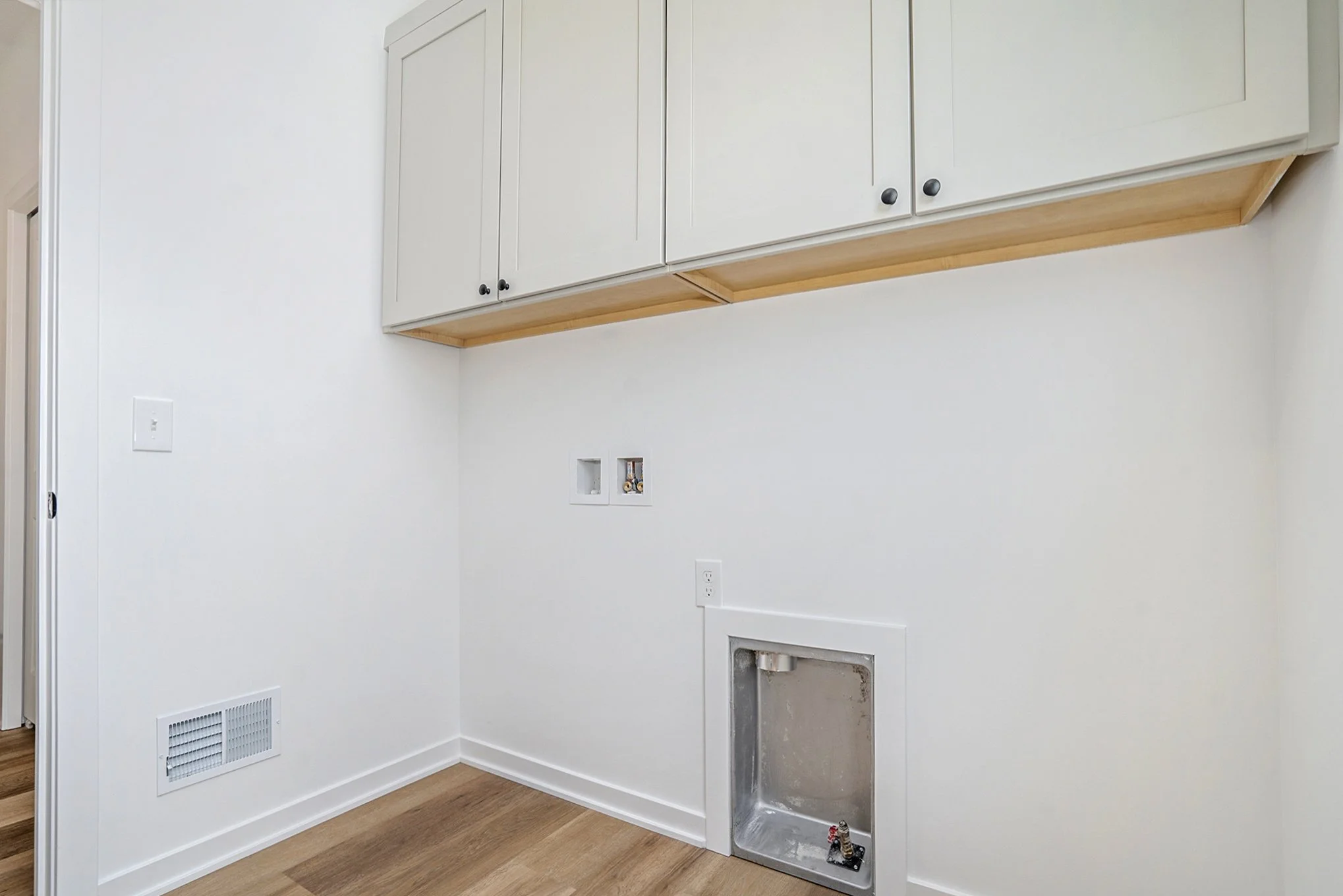TS-01-35 Ellis Laundry Room.jpg