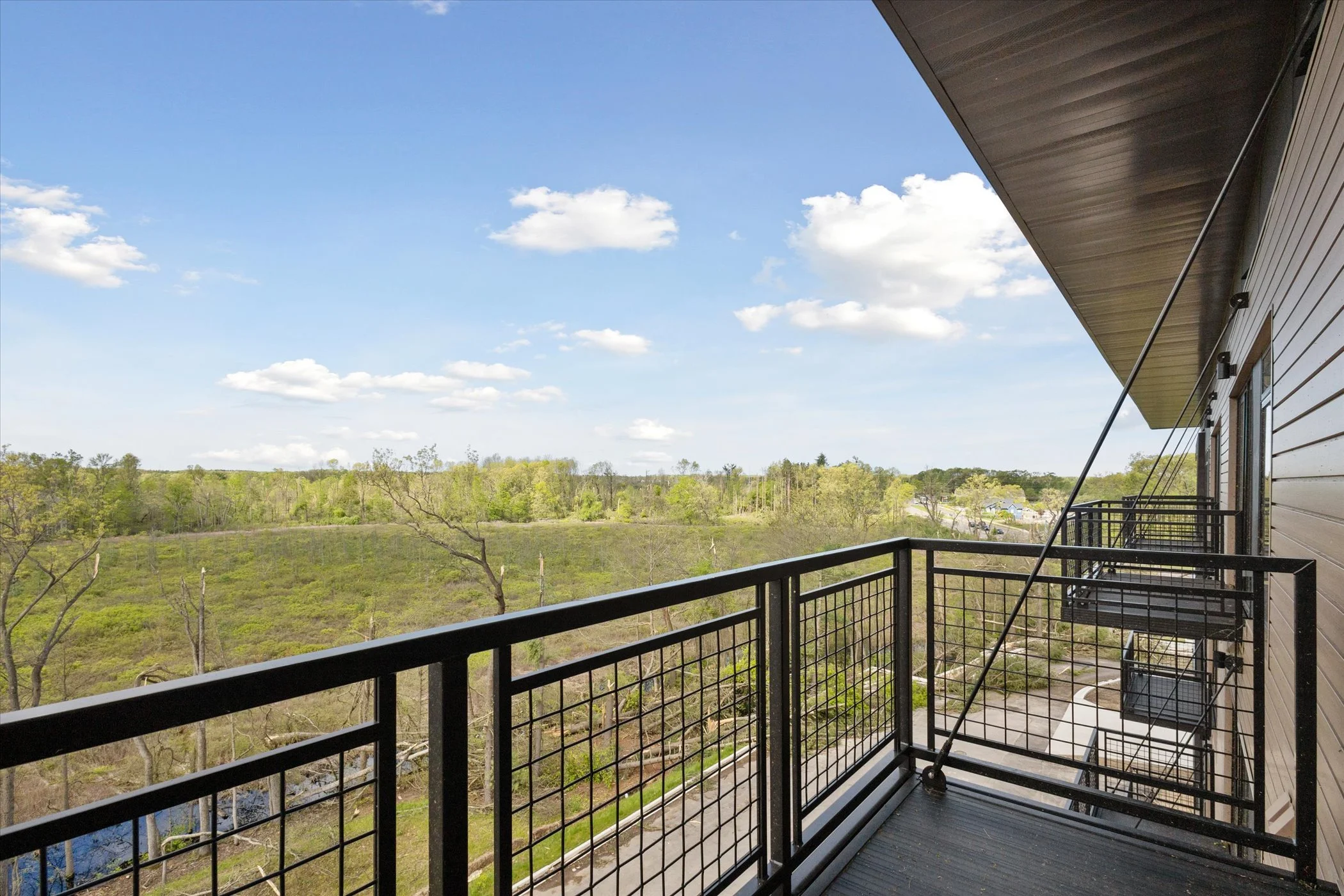 TT-White Pine - Angle View of Balcony.jpg