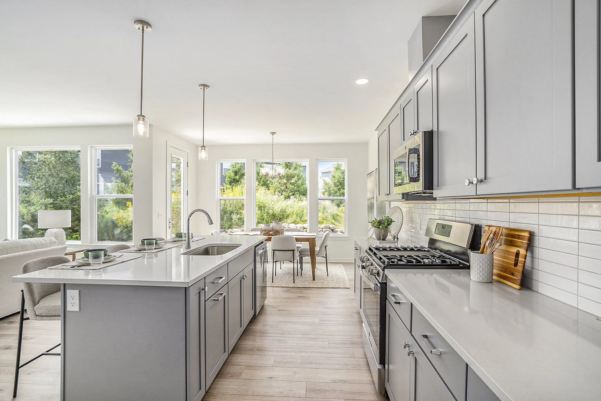 TW-02-24 Anthracite Kitchen with View of Window Walls - Copy.jpg