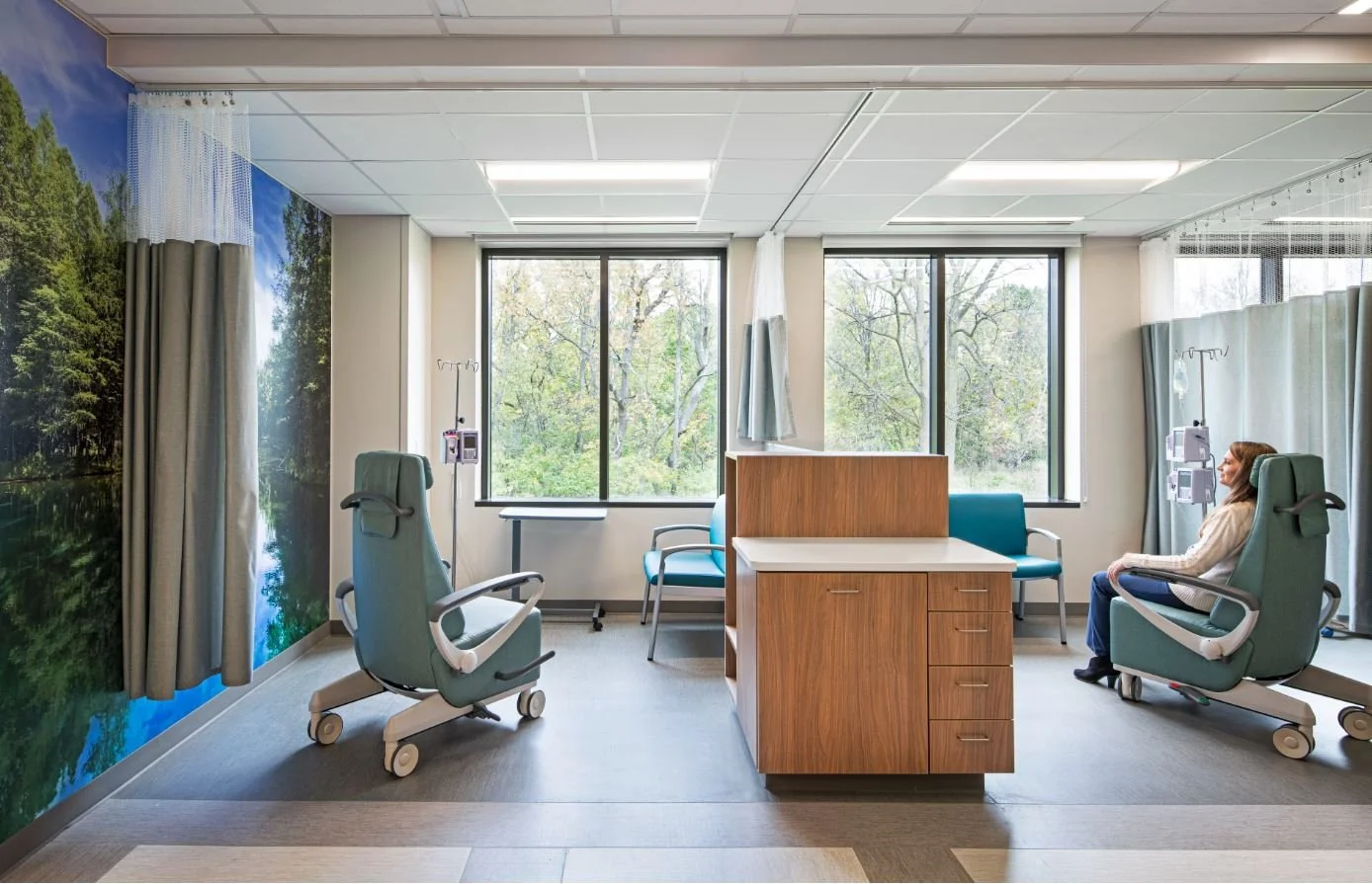 BeaconCancerCenter_Kalamazoo_Healthcare_TreatmentArea_2022.JPG