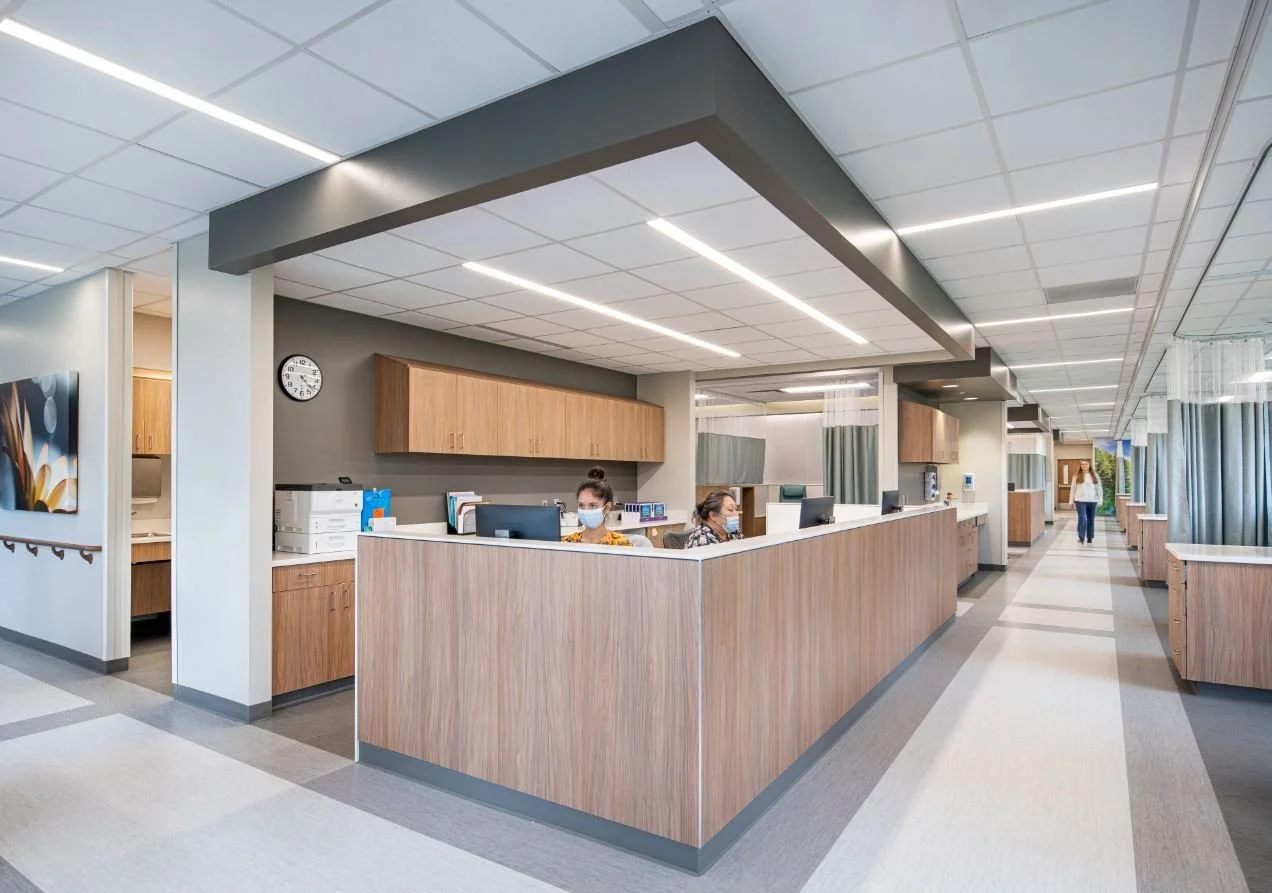 BeaconCancerCenter_Kalamazoo_Healthcare_TreatmentHall_2022.JPG