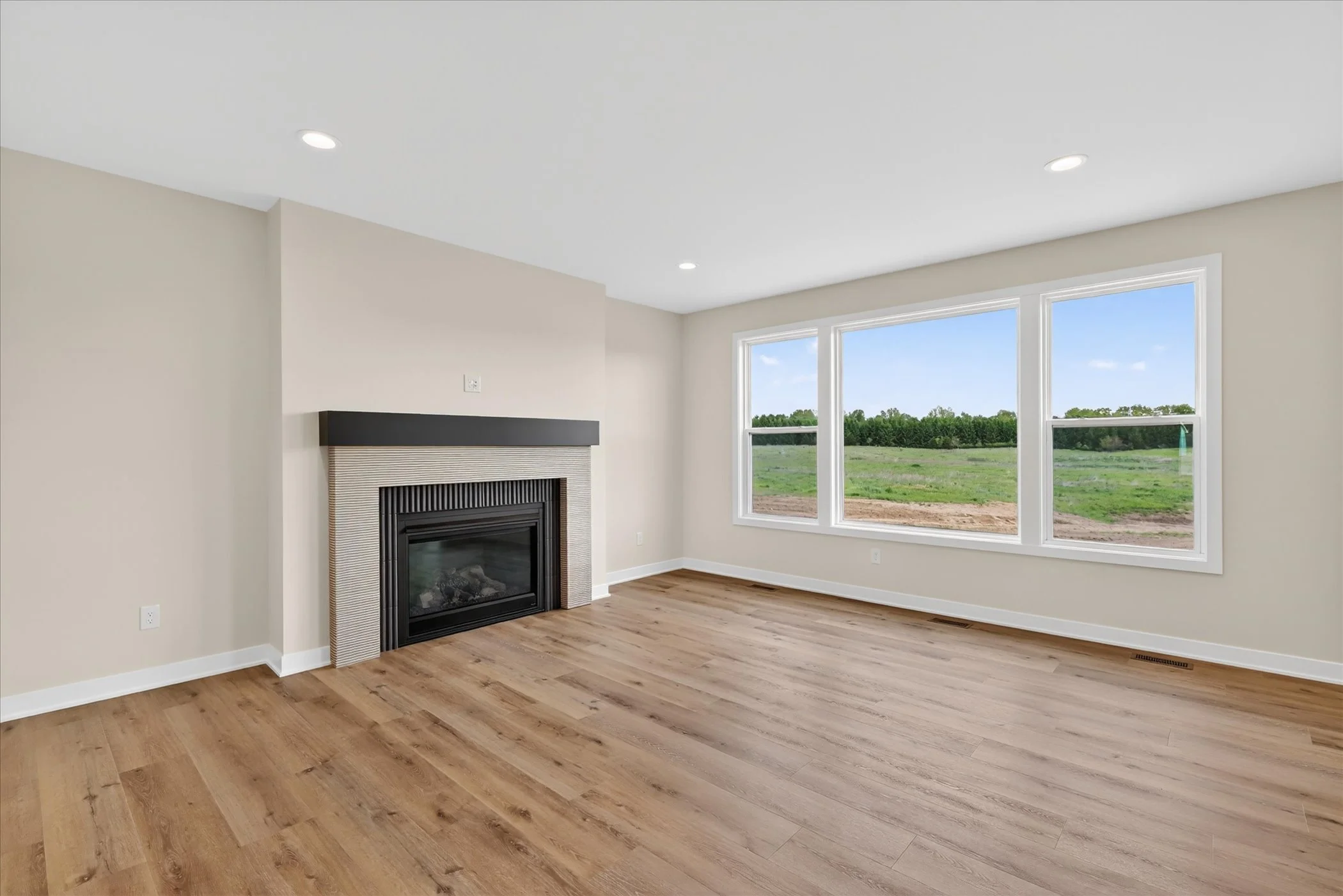 08-6697-Chaffey-Creek-Trl-WindowStill.jpg