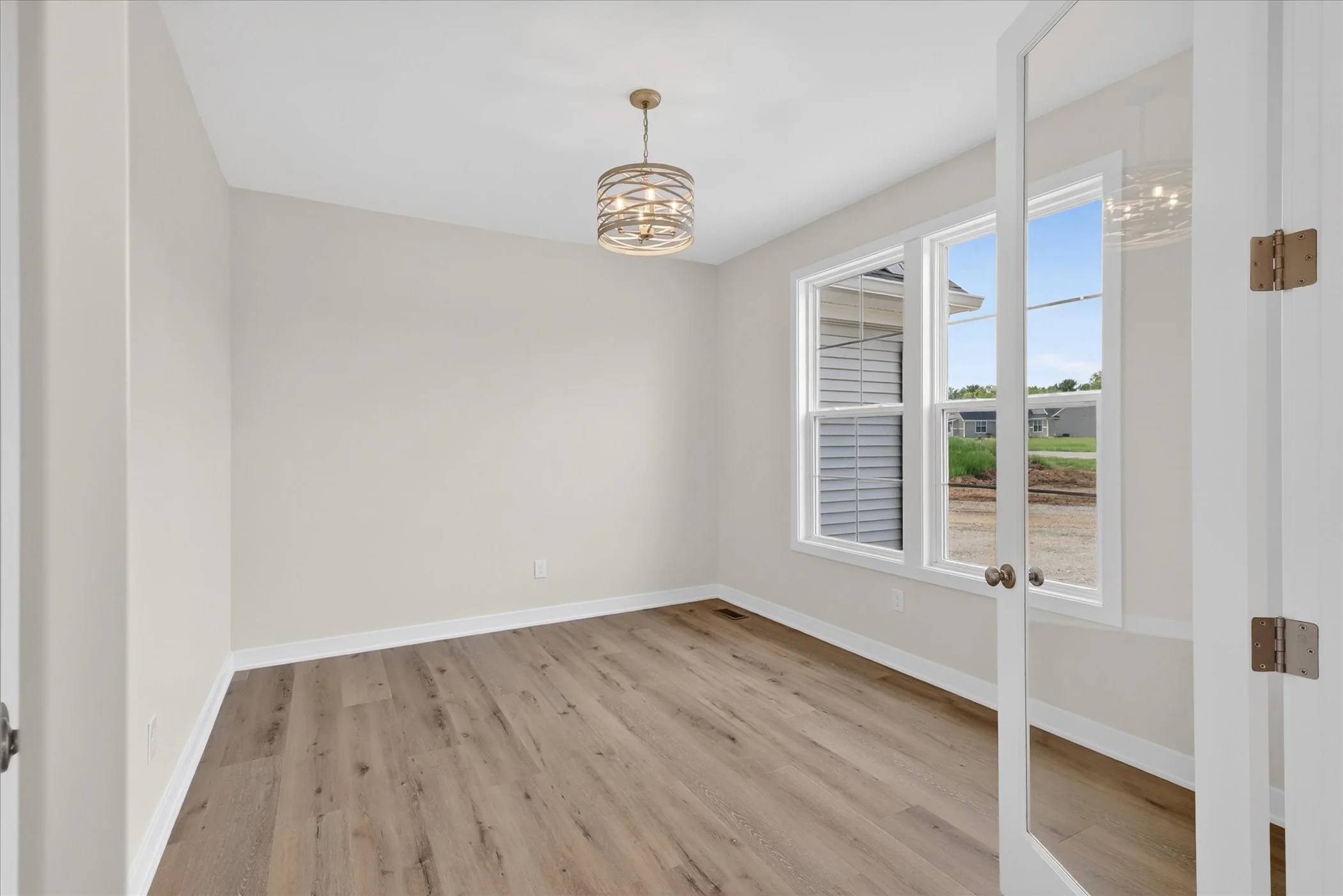 20-6697-Chaffey-Creek-Trl-WindowStill.jpg