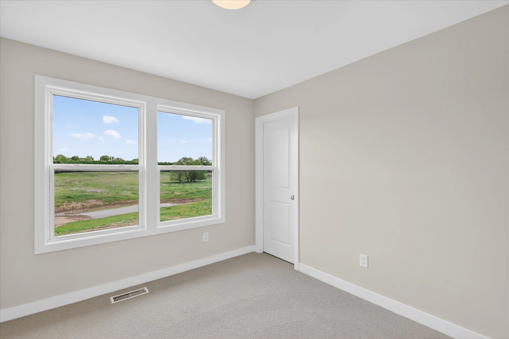 29-6697-Chaffey-Creek-Trl-WindowStill.jpg
