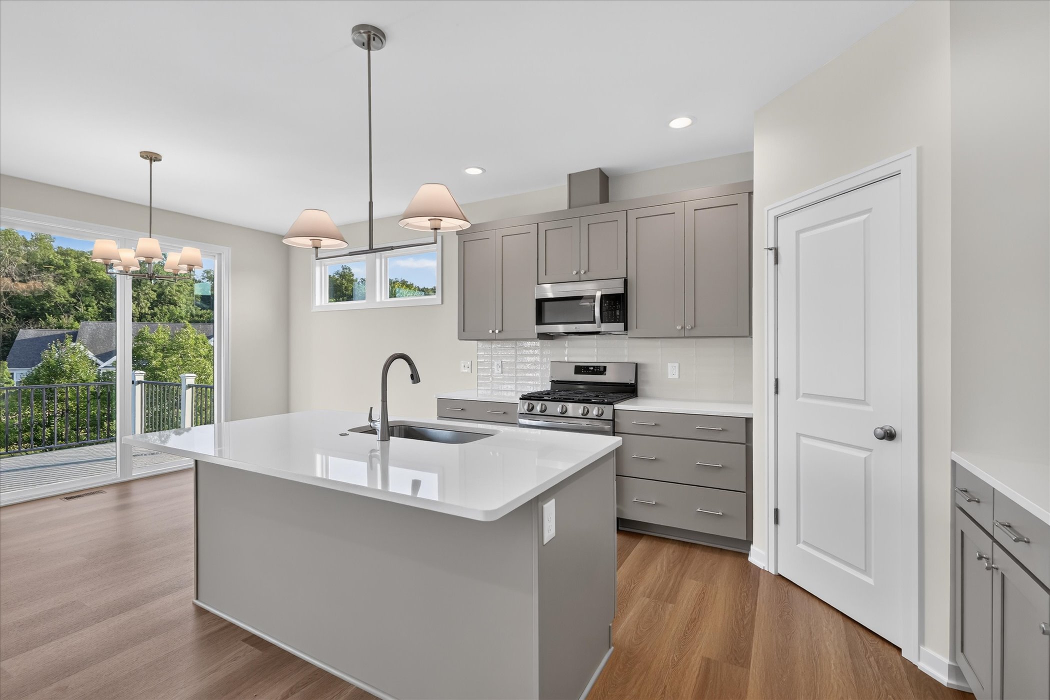 12-3700-Marabella-Pl-Kalamazoo-MI-49006-WindowStill.jpg