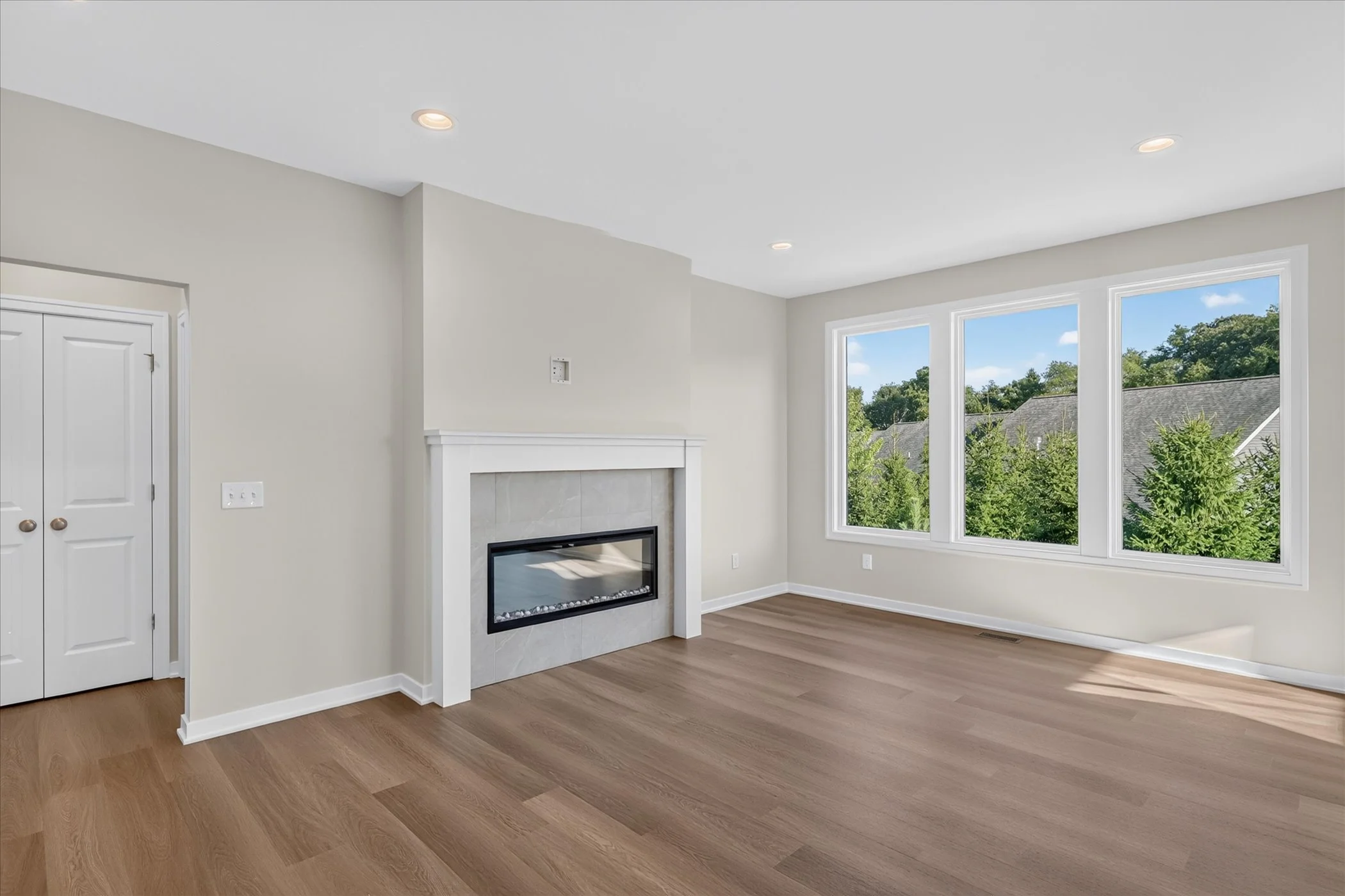 08-3700-Marabella-Pl-Kalamazoo-MI-49006-WindowStill.jpg