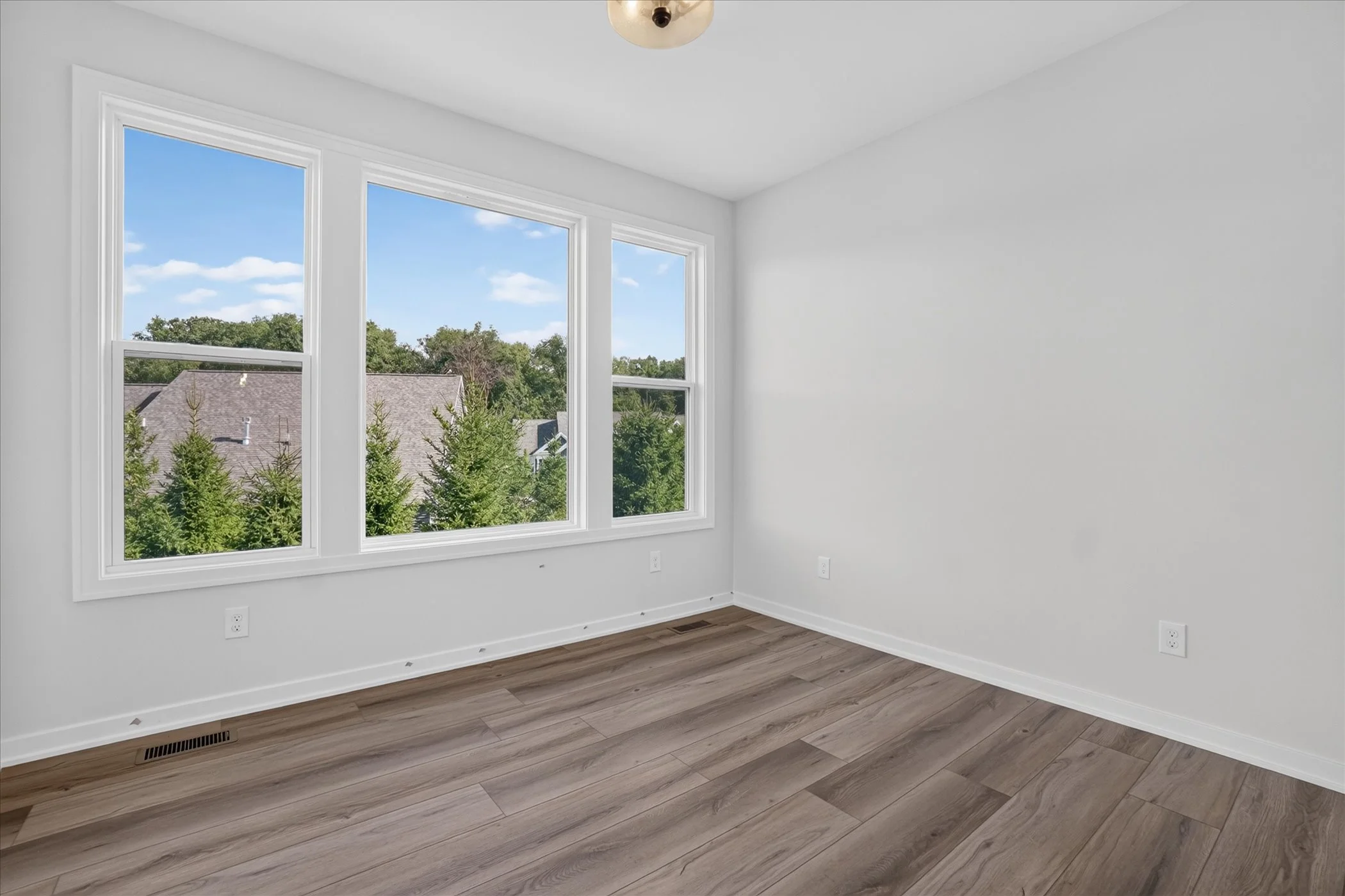 16-3704-Marabella-Pl-Kalamazoo-WindowStill.jpg