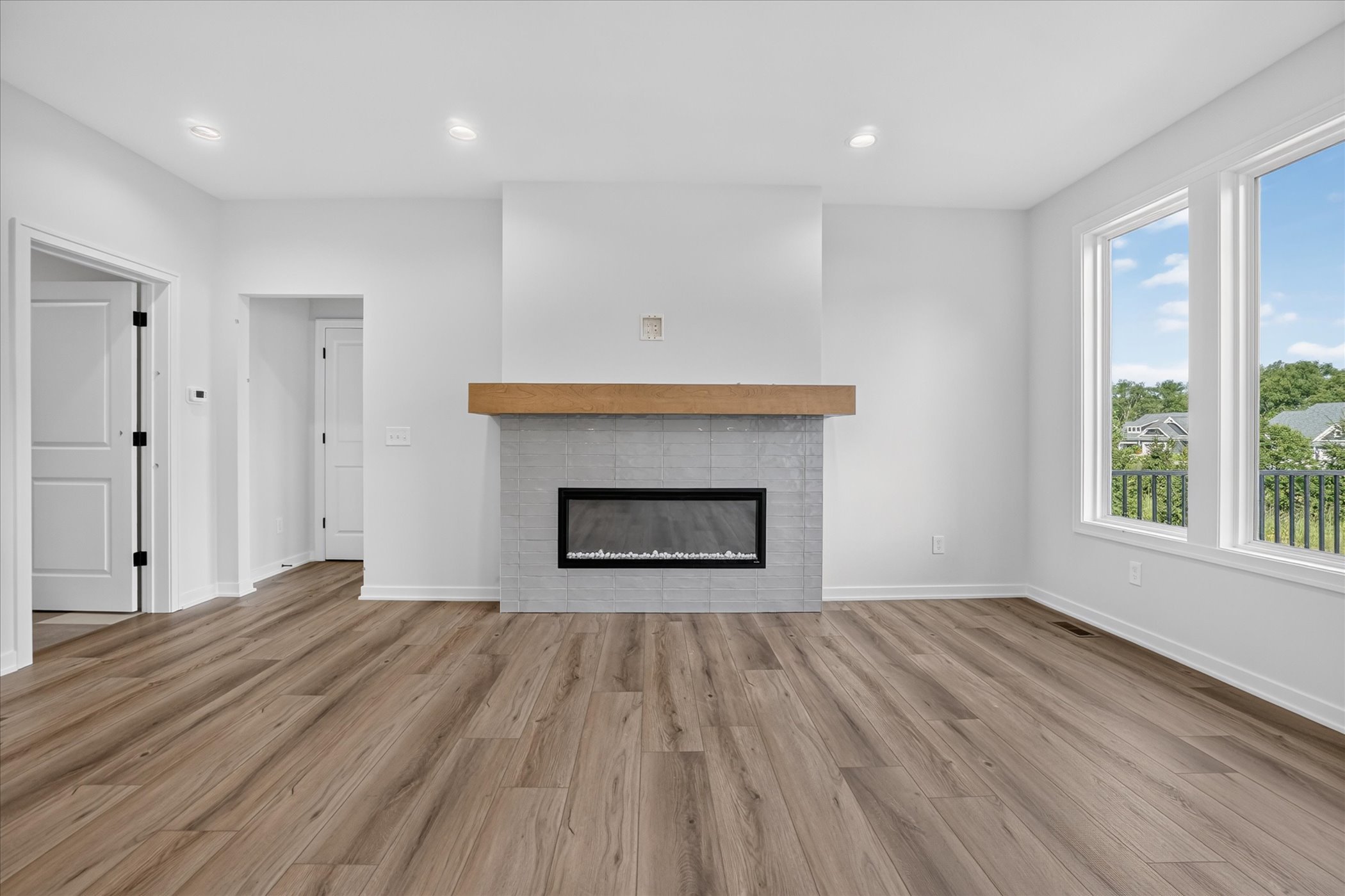 10-3704-Marabella-Pl-Kalamazoo-WindowStill.jpg