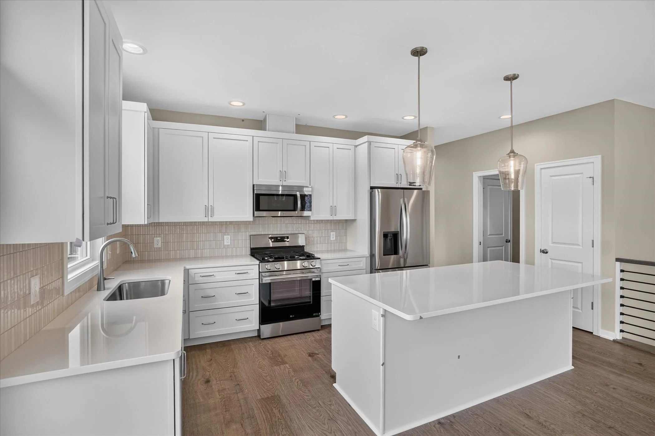 15-3708-Marabella-Pl-Kalamazoo-WindowStill.jpg