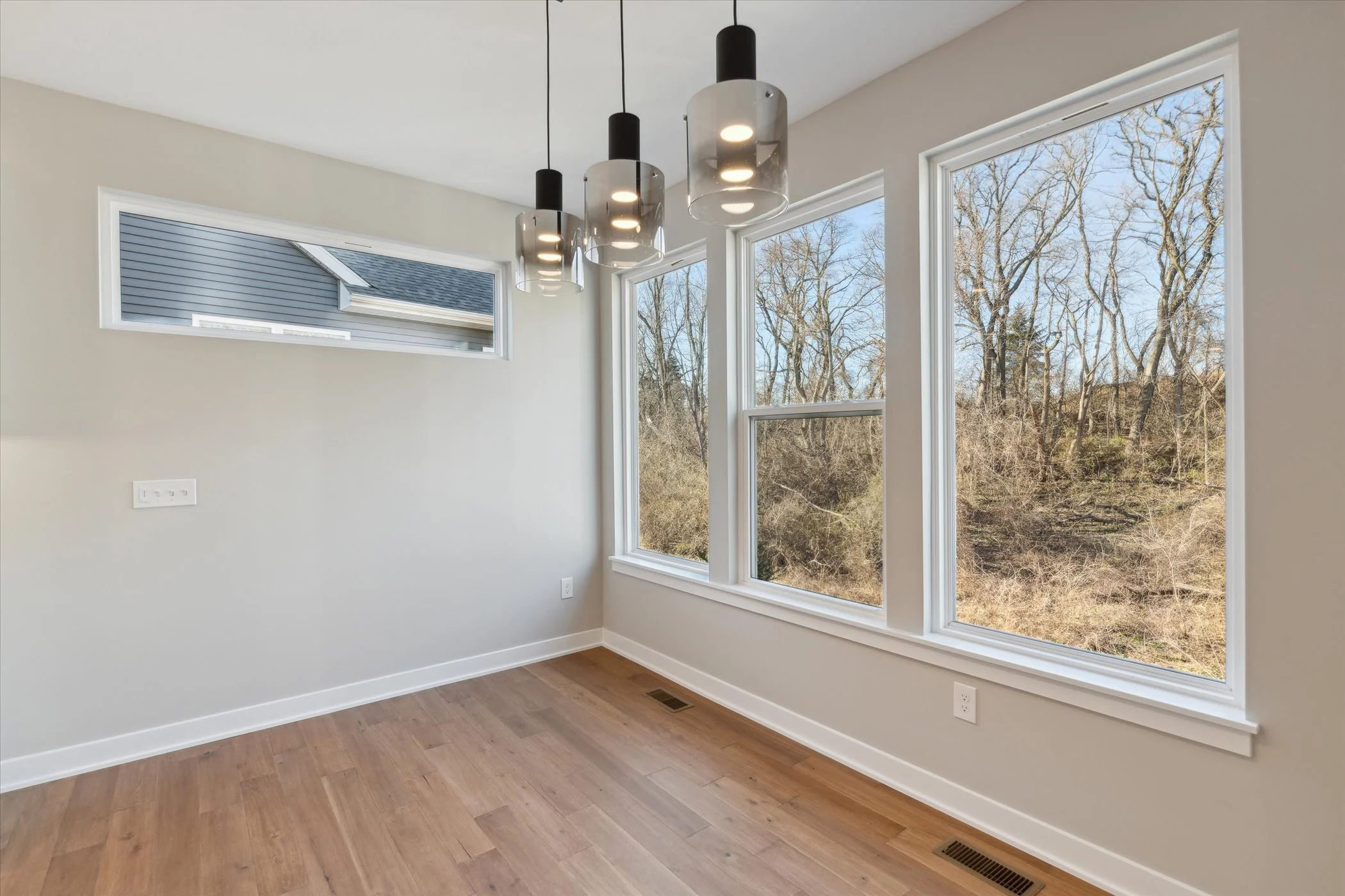 WW-04-75 Forsythia Dinig Room lighting and Windows.jpg