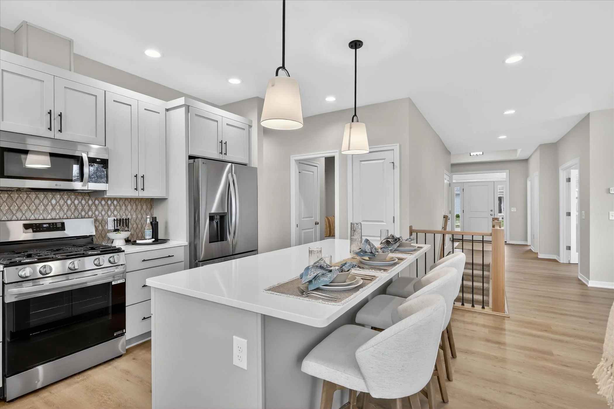 18-14323-Bridgeview-Pointe-Vicksburg-MI-49097-WindowStill.jpg