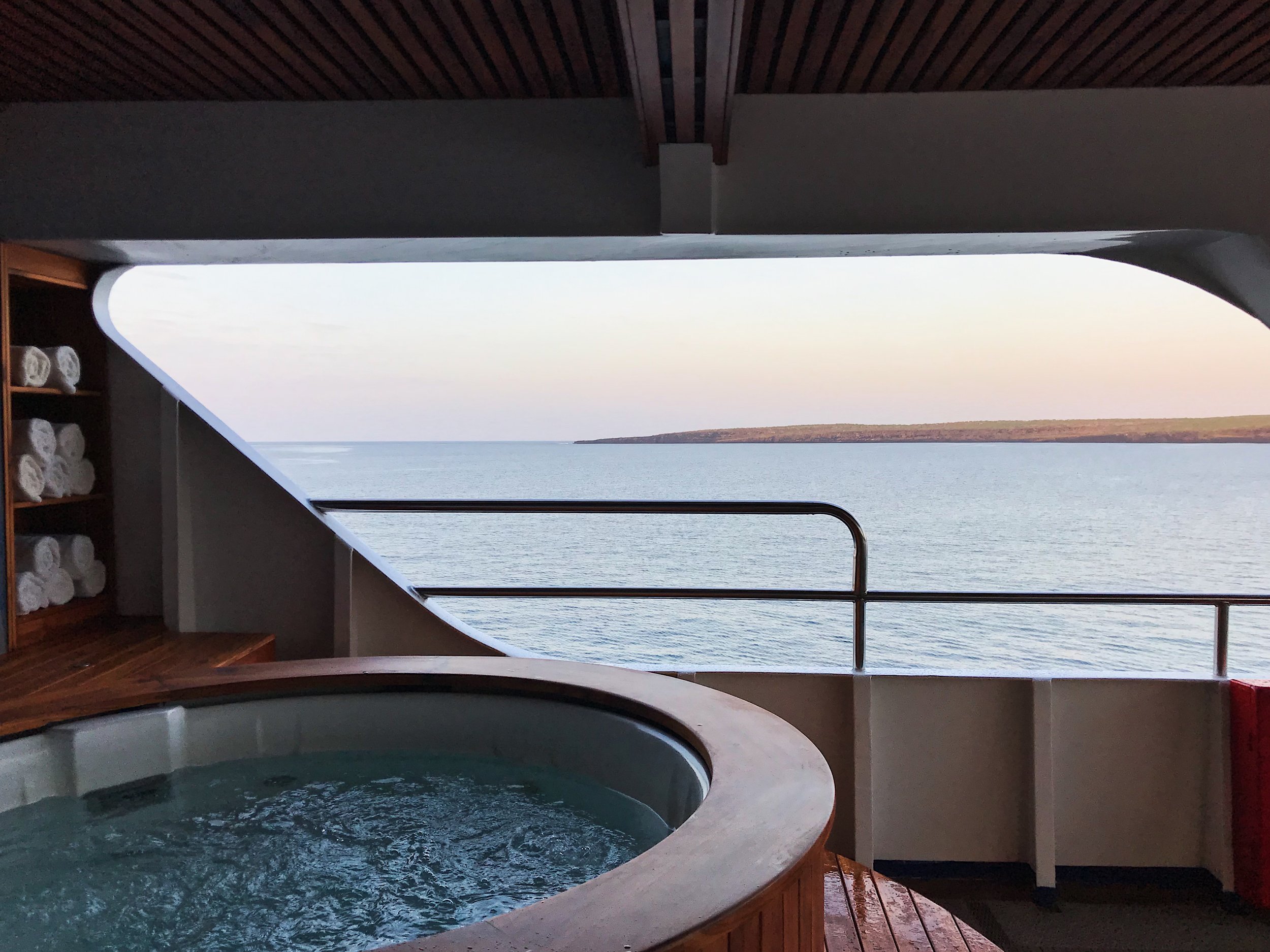  hot tub and ocean view,   Santa Cruz II   