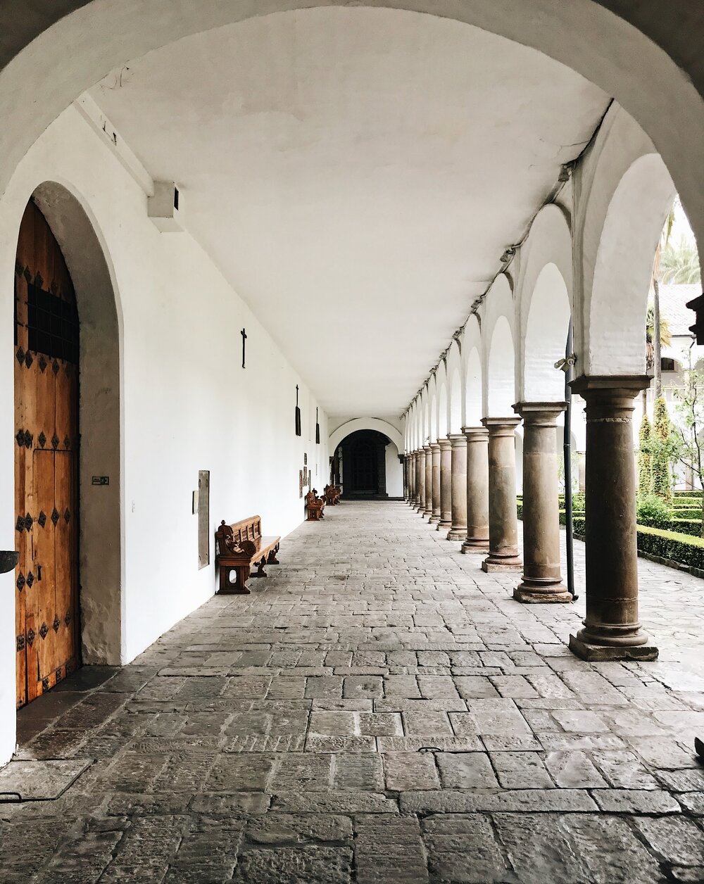  cloister calm and quietude, Convento De San Francisco 