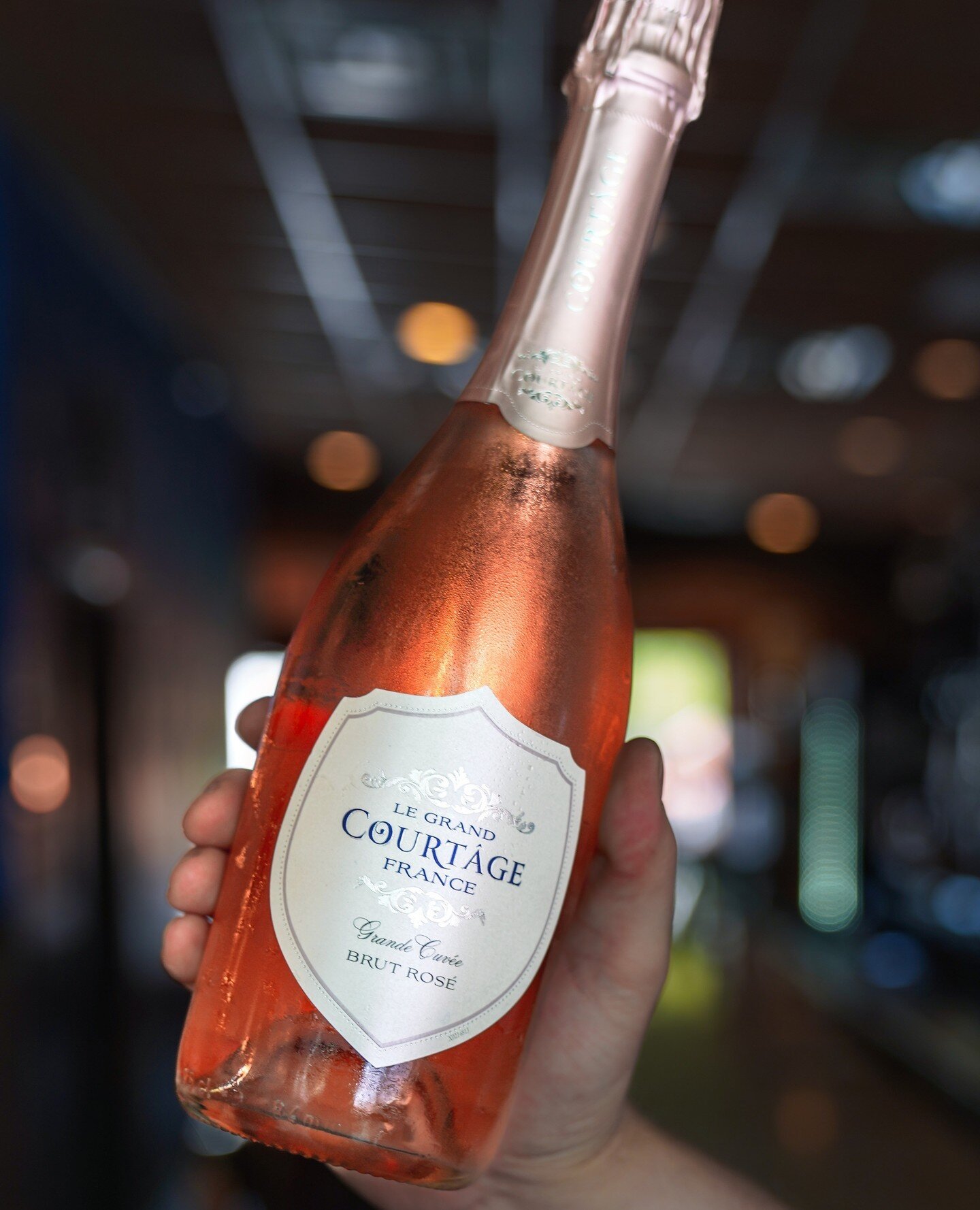 Have you tried our new Brut Ros&eacute; yet? Perfect patio weather sippin' 🥂⁠
⁠
Aromas:⁠
Bright aromas of fresh strawberry, raspberry and pomegranate combine with notes of lilac and violet.⁠
⁠
Flavor:⁠
It is deliciously seductive while smooth and ve