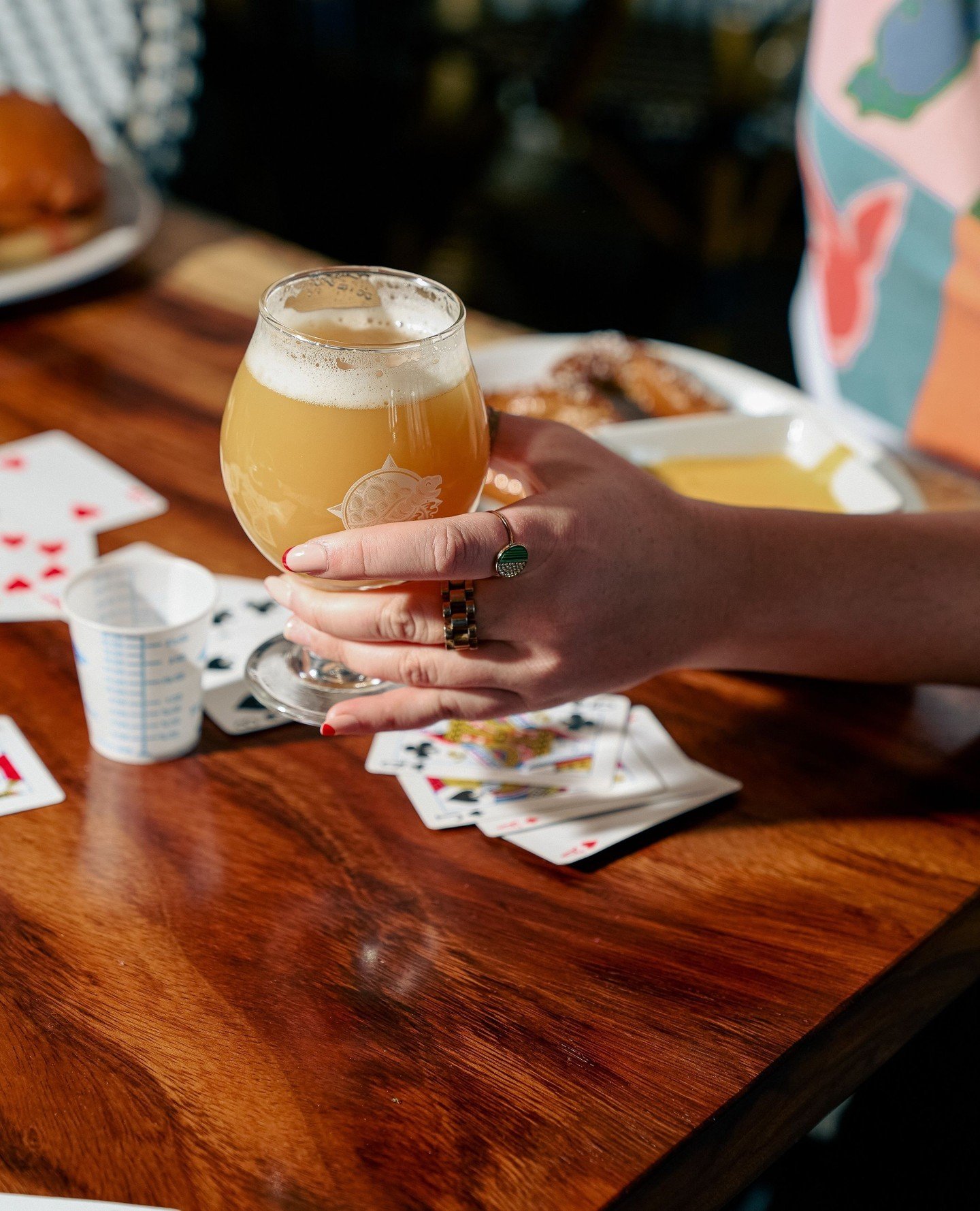 🎉 Join us tonight at 7pm for TRIVIA Night at The Albert! 🧠 Test your brainpower while sipping your favorite drinks. Gather your friends and let the games begin! 🍻 ⁠
.⁠
.⁠
.⁠
 #trivianight #theablert #bestneighborhoodbar #atlanta #thingstodinatlant