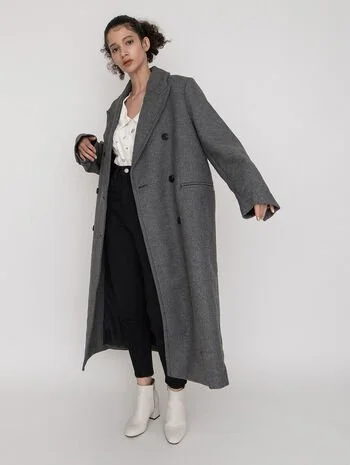 A06900000_10_Model Front.jpg